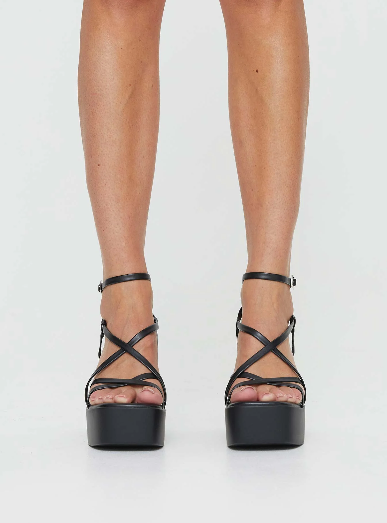 Therapy Daze Platform Heels Black
