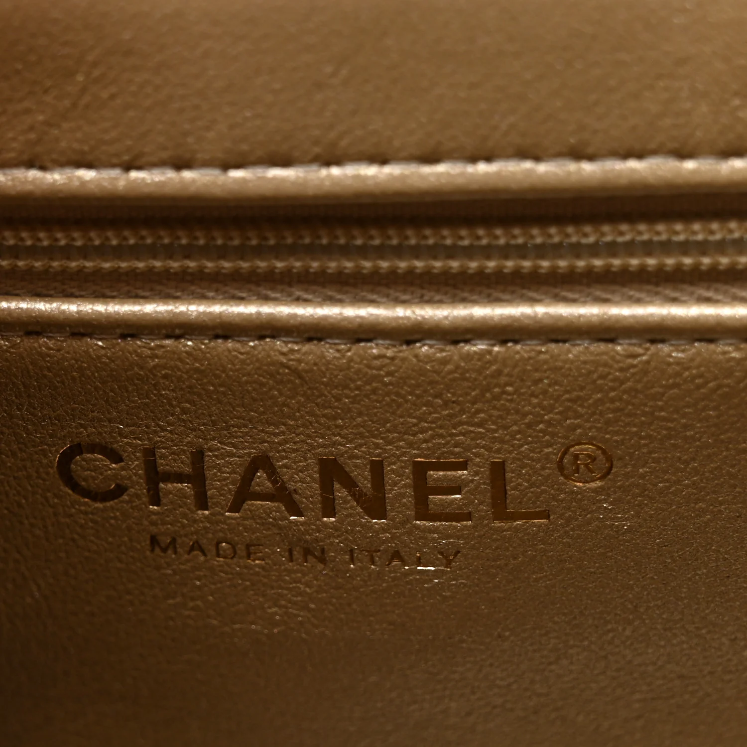 Metallic Shiny Aged Calfskin Quilted Nano Kelly Shopper Gold - Top Club