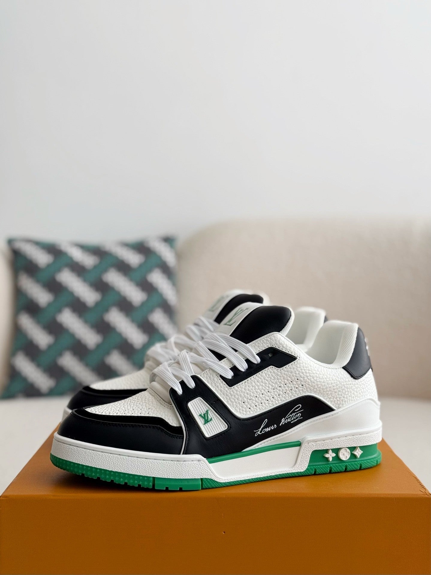 Louis Vuitton LV Trainer #54 Low Green Sneaker - Sneaker Replica Workshop