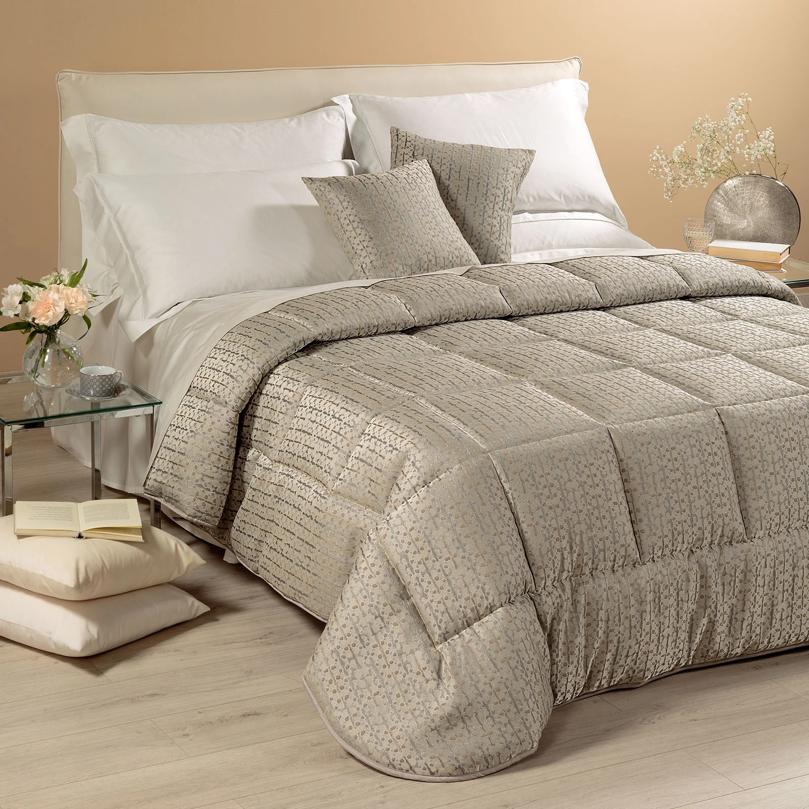 Jacquard satin quilt Nives Gray Dreaming Double