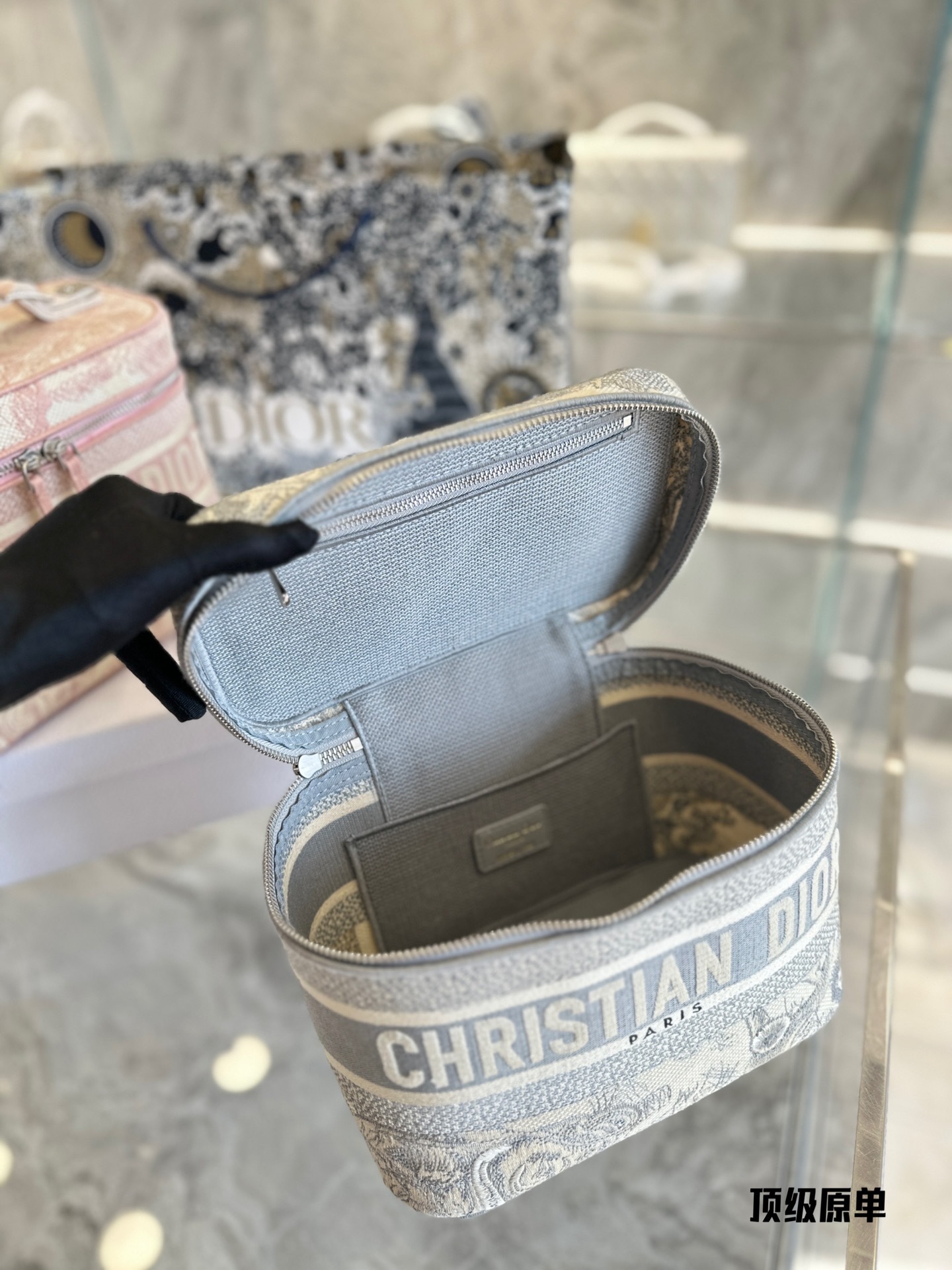 D new arrival bucket bag size;25*15*14cm - Top Club