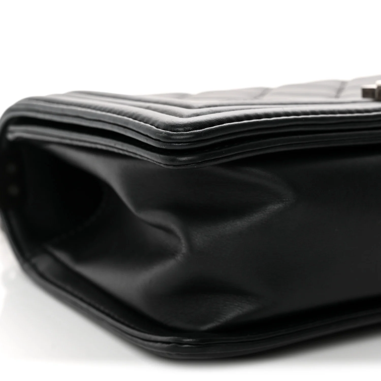 Calfskin Quilted Medium Boy Flap Black - Top Club