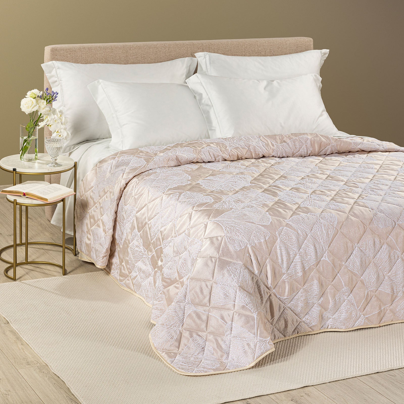 Copriletto Trapuntato In Raso Jacquard Agatha Matrimoniale Panna Dreaming