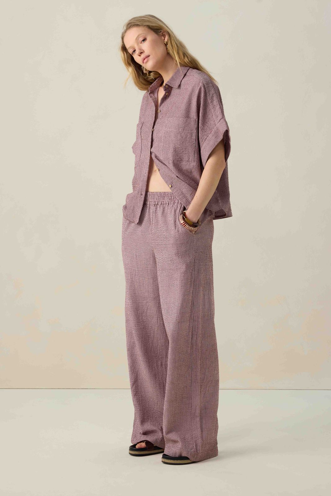 Donkerrode gestreepte blouse