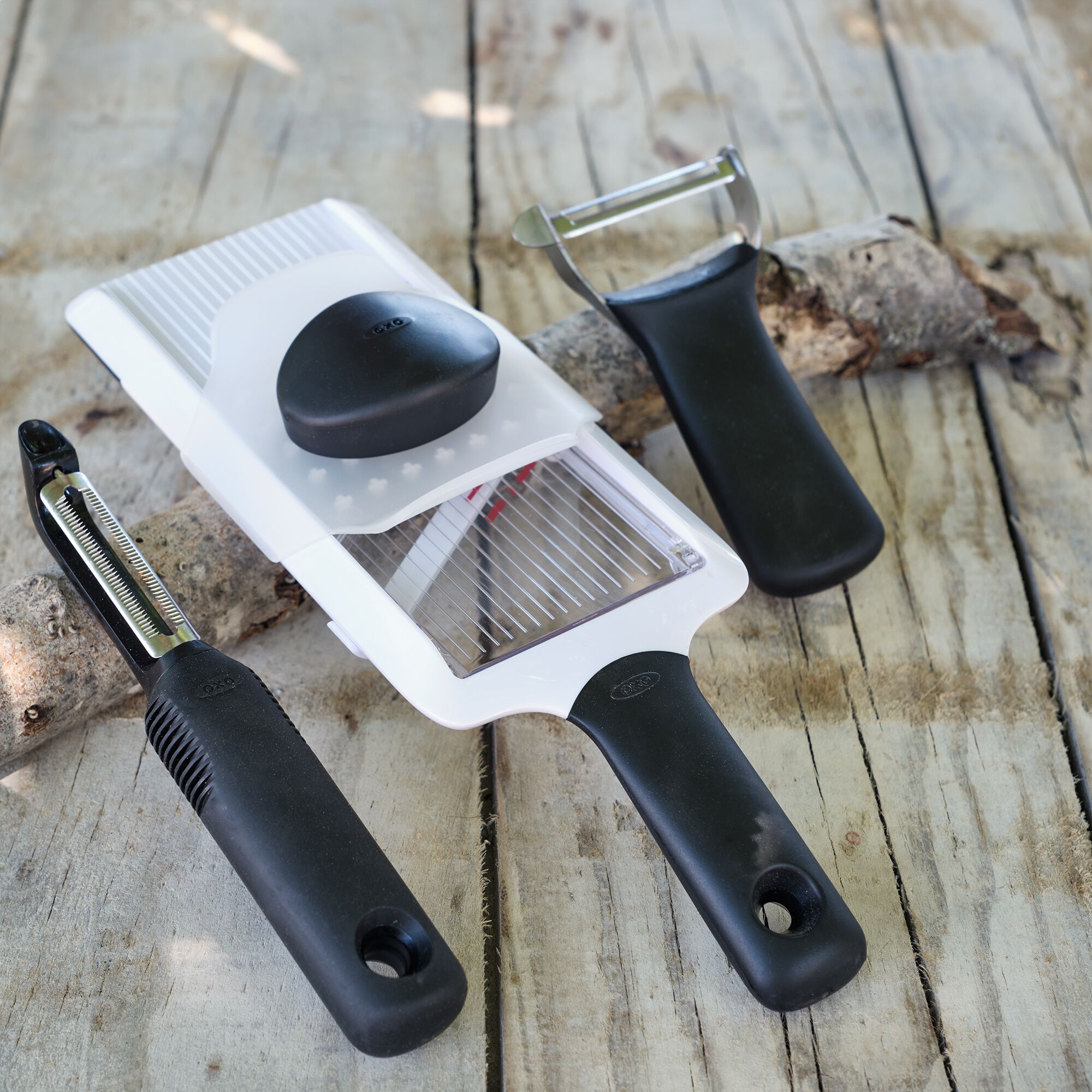 OXO - Éplucheur à tomates en inox H19 - noir