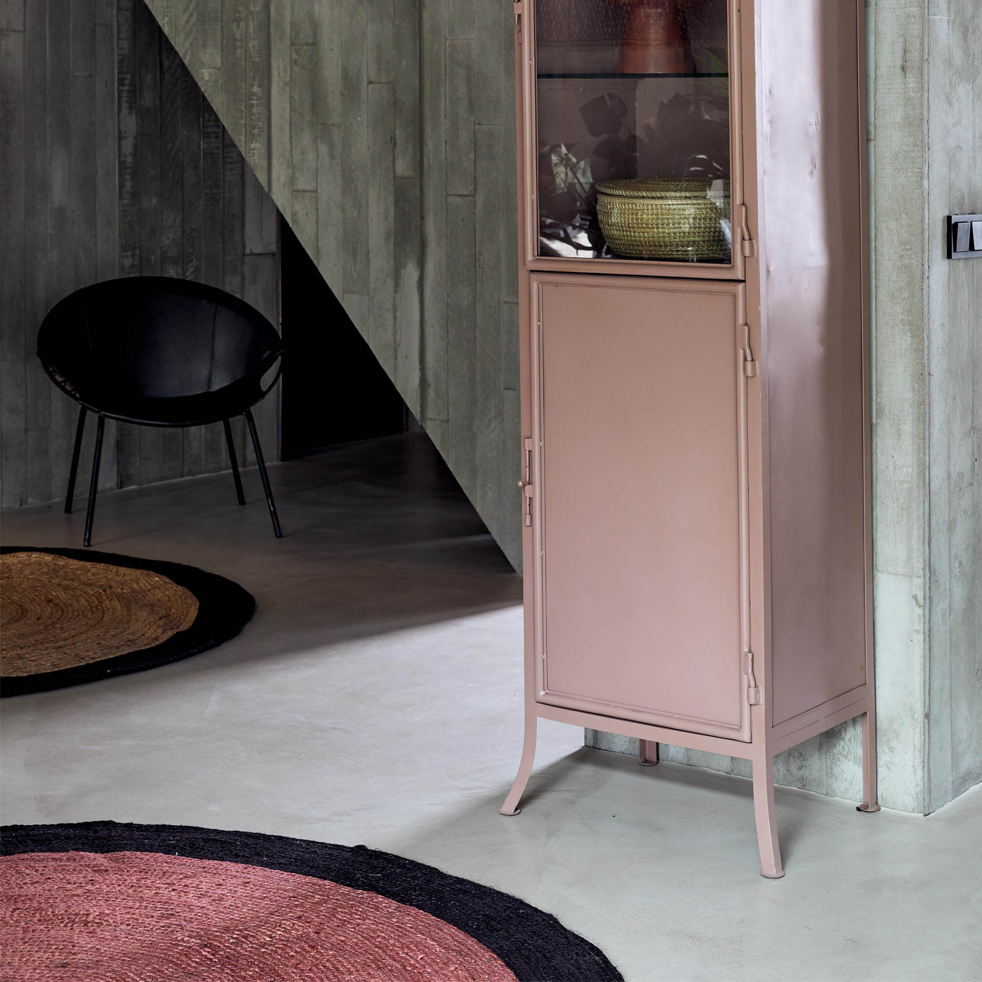 Carpet Rondo Pink/Black 180cm van 169 nu..