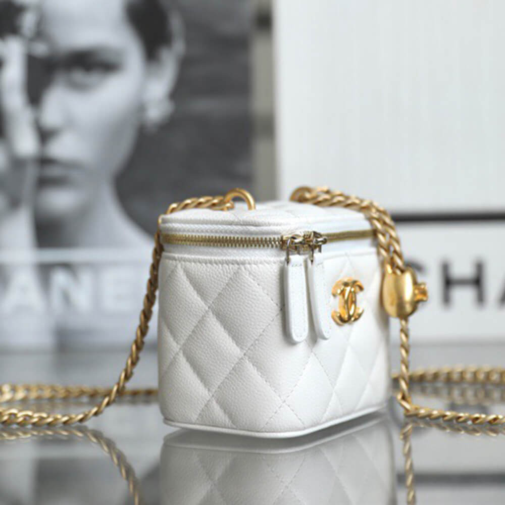 CHANEL Quilted Heart Crush Mini Vanity with Chain(high-end grade) - Top Club