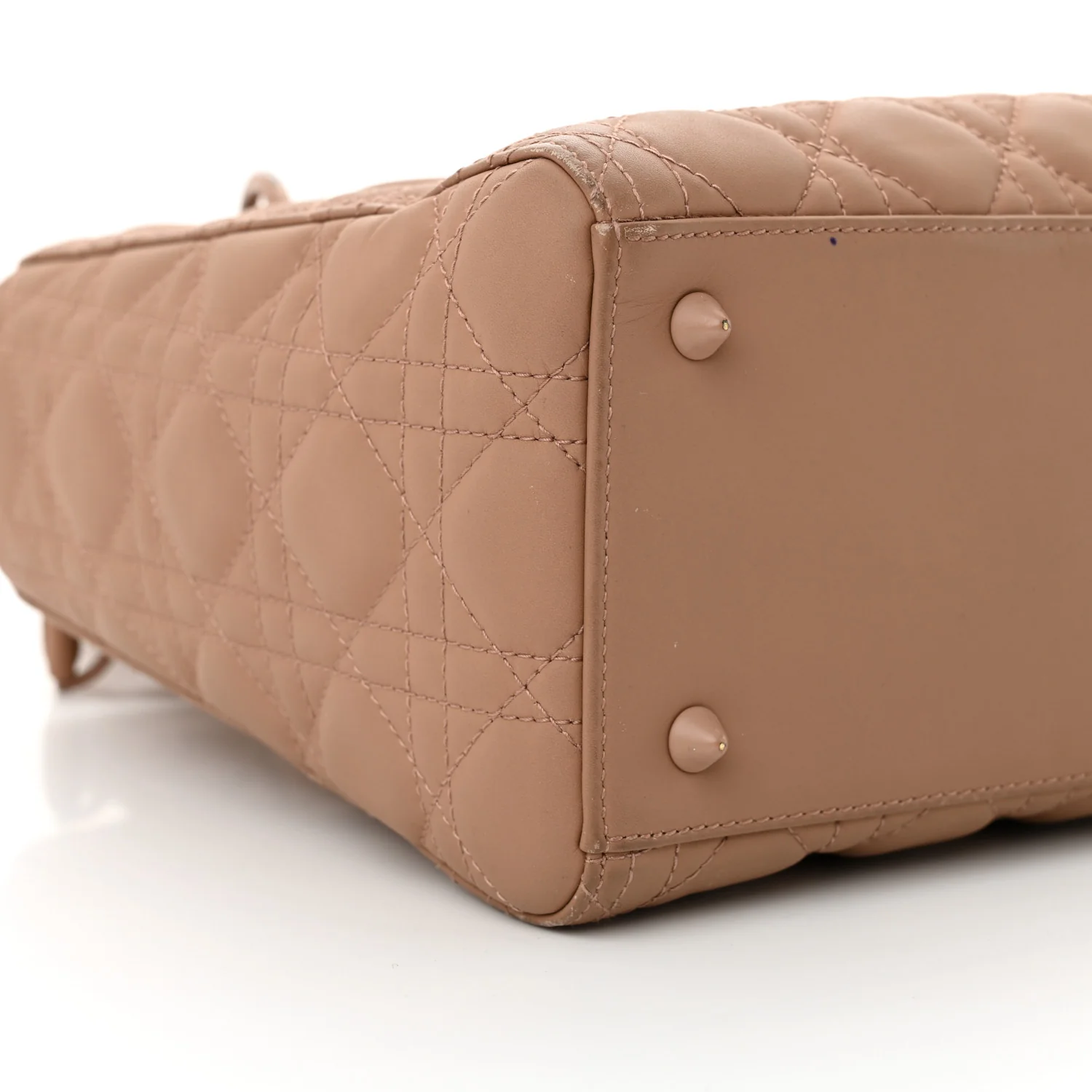 Ultra Matte Calfskin Cannage Medium Lady Dior Beige - Top Club