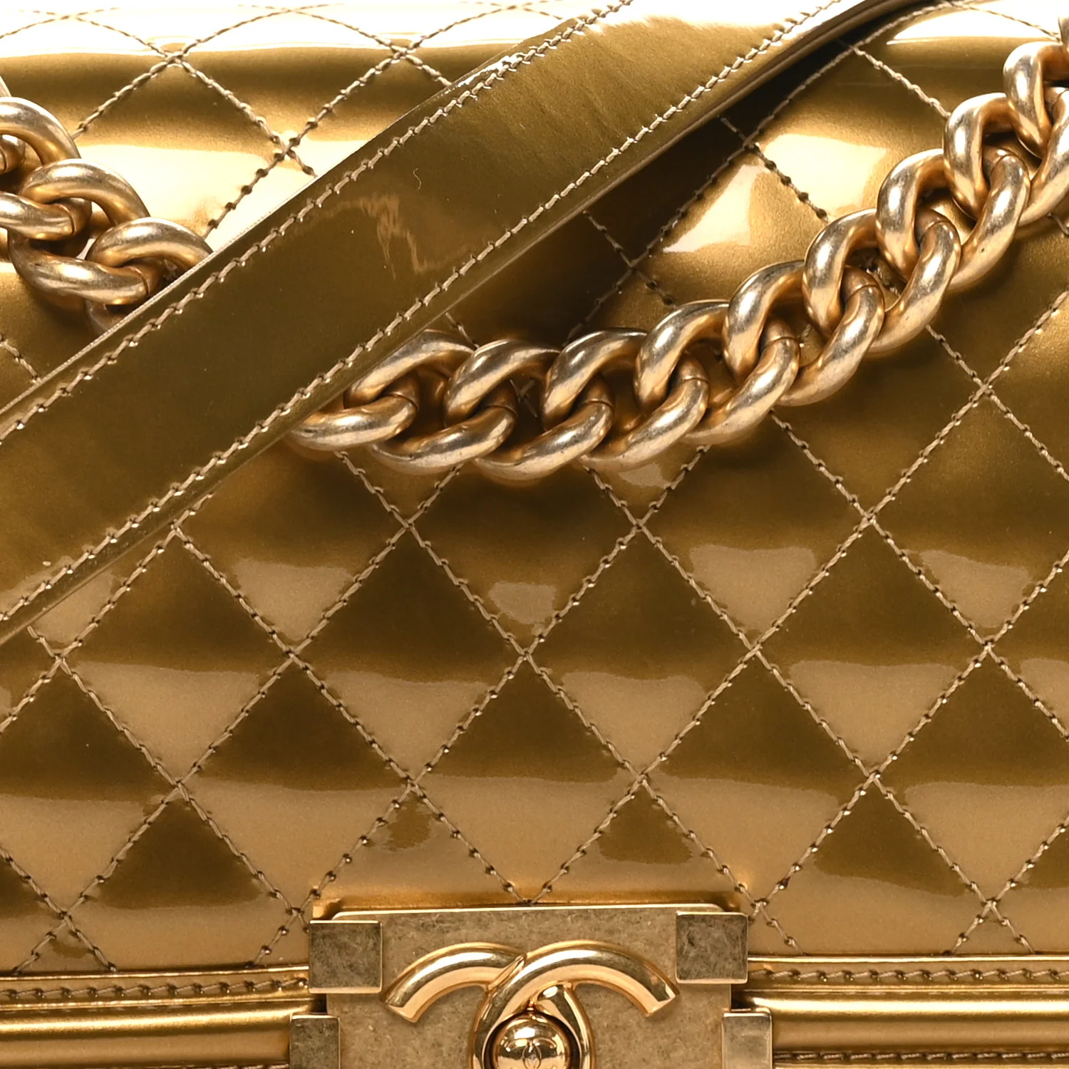 Metallic Patent Calfskin Quilted Medium Boy Flap Gold - Top Club