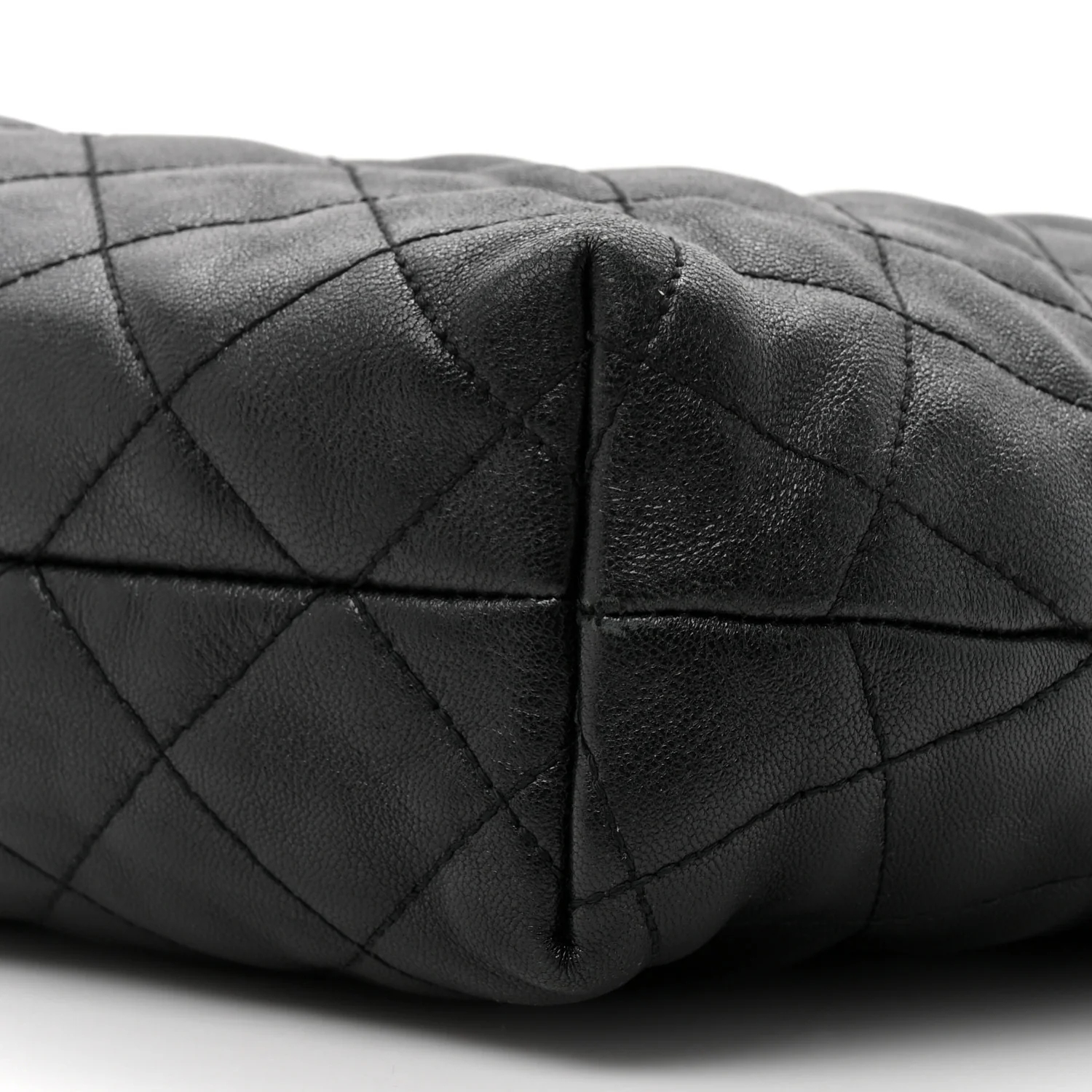 Lambskin Quilted Maxi Icare Shopping Tote Black - Top Club