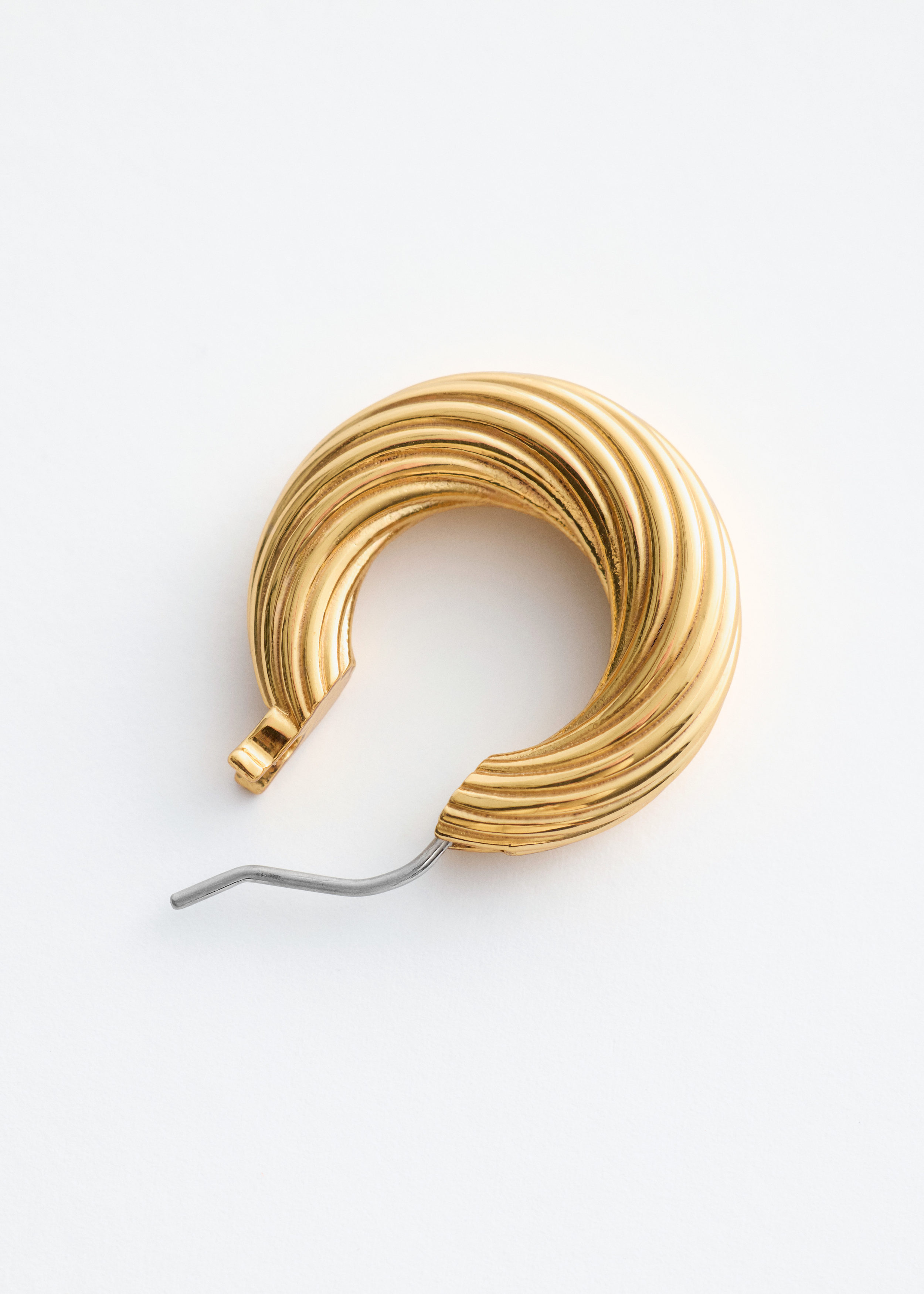 & Other Stories FLUTED HOOP EARRINGS