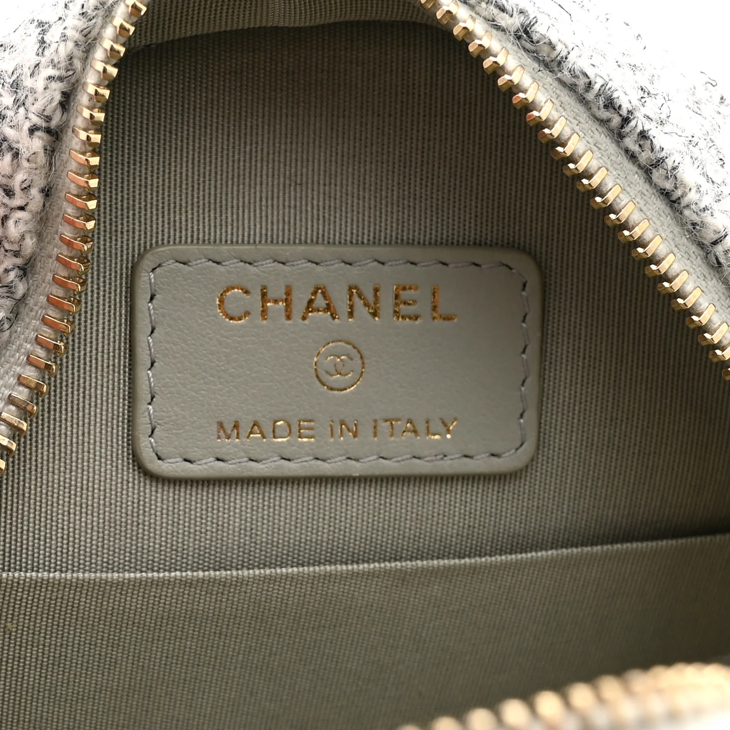 Wool Tweed Lambskin Quilted Chanel 19 Round Clutch With Chain Grey Ecru - Top Club