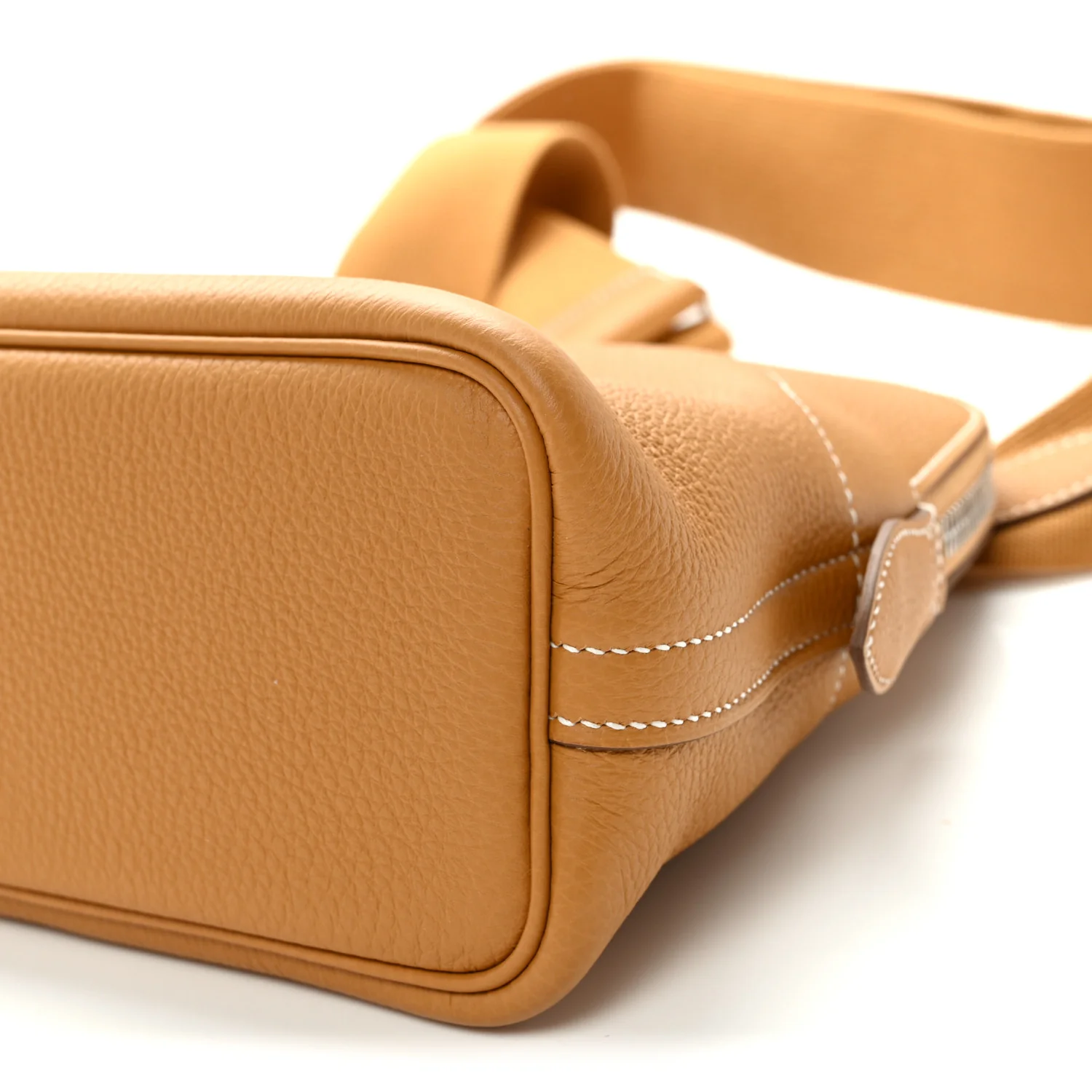 Togo Bolide Messenger Bag Naturel Sable - Top Club