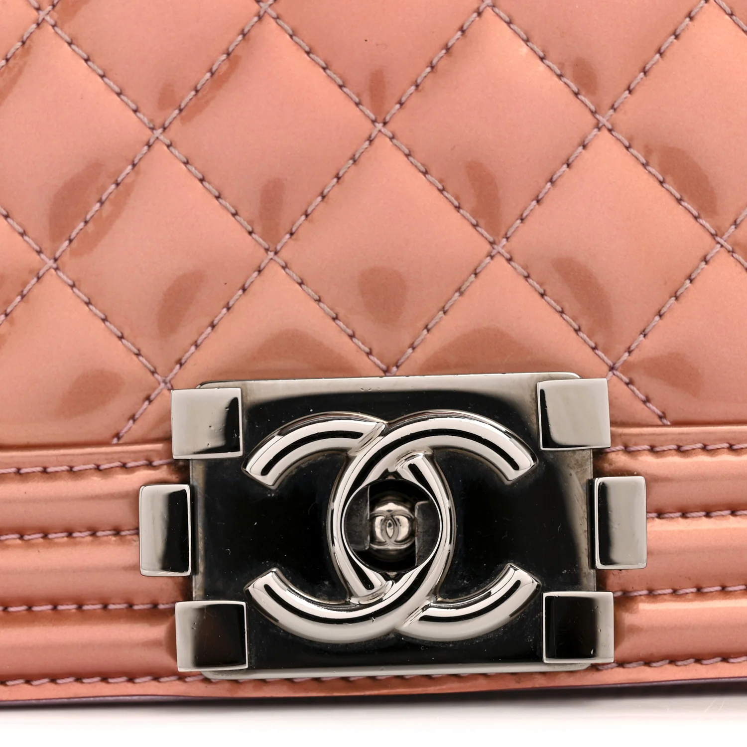Metallic Patent Calfskin Quilted Medium Boy Flap Light Pink - Top Club