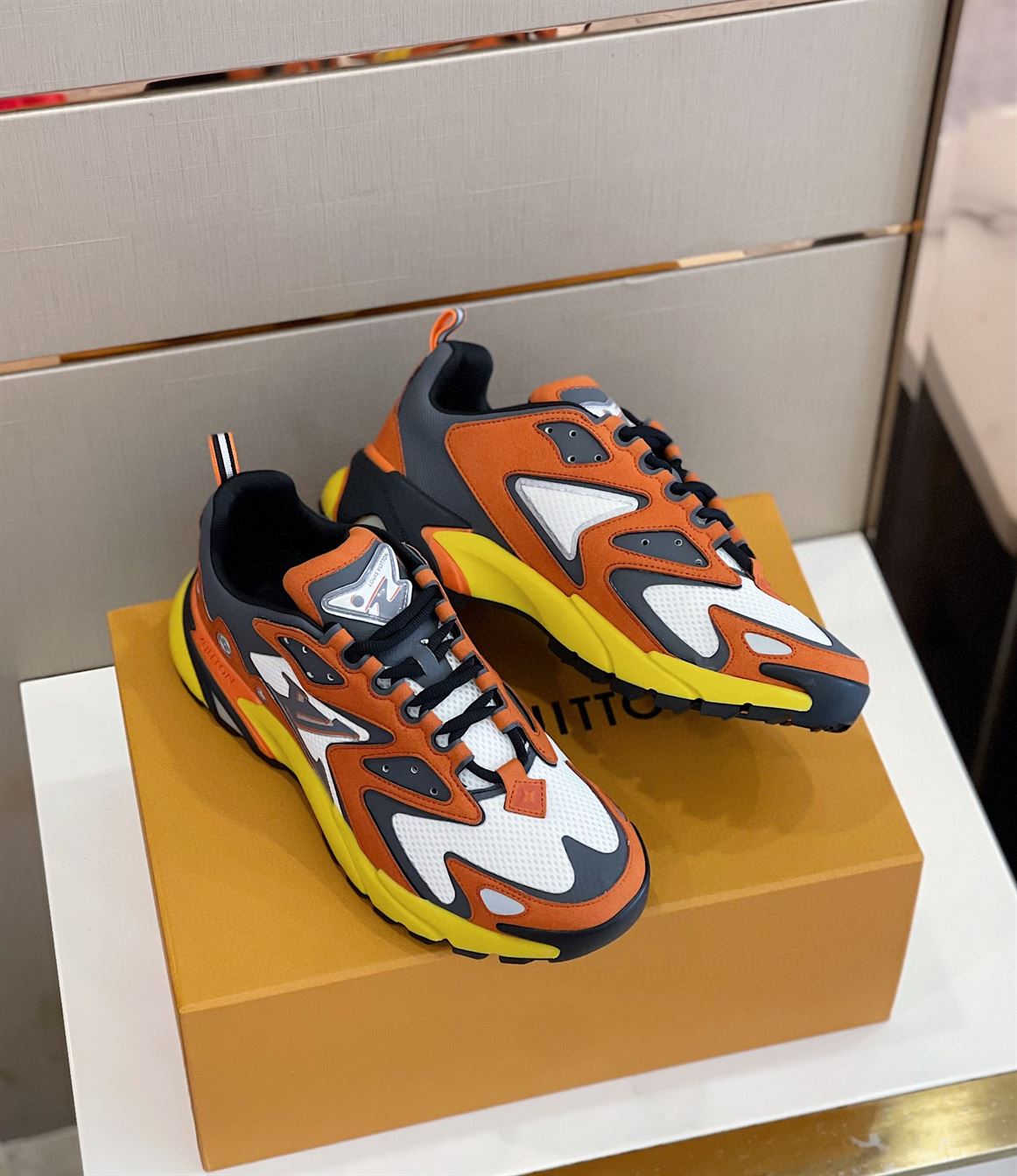 LOUIS VUITTON Dupe RUNNER TATIC SNEAKER   LVS027 - Sneaker Replica Workshop