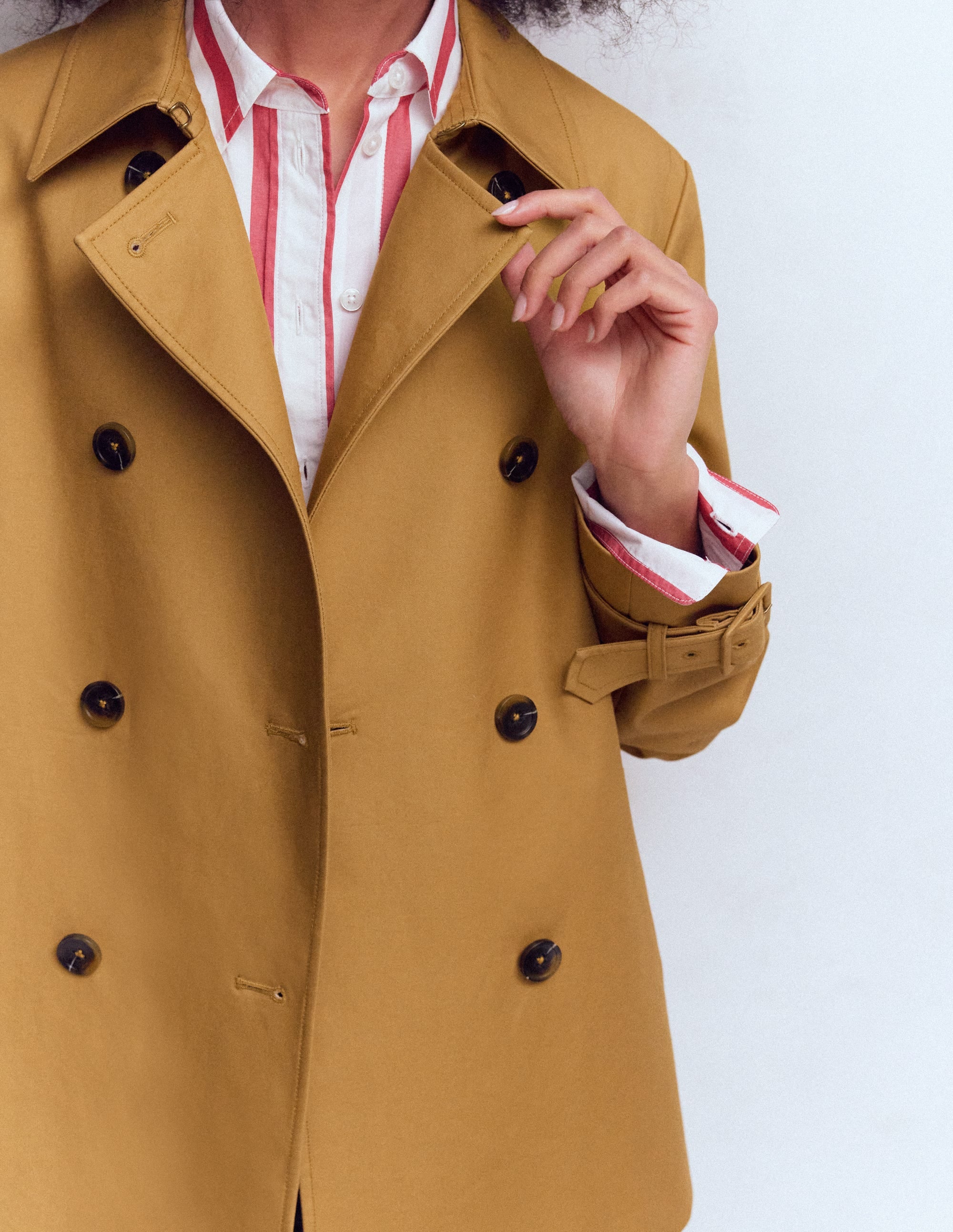 Ausgestellter Trenchcoat mit Herz-Bunt, Stroh