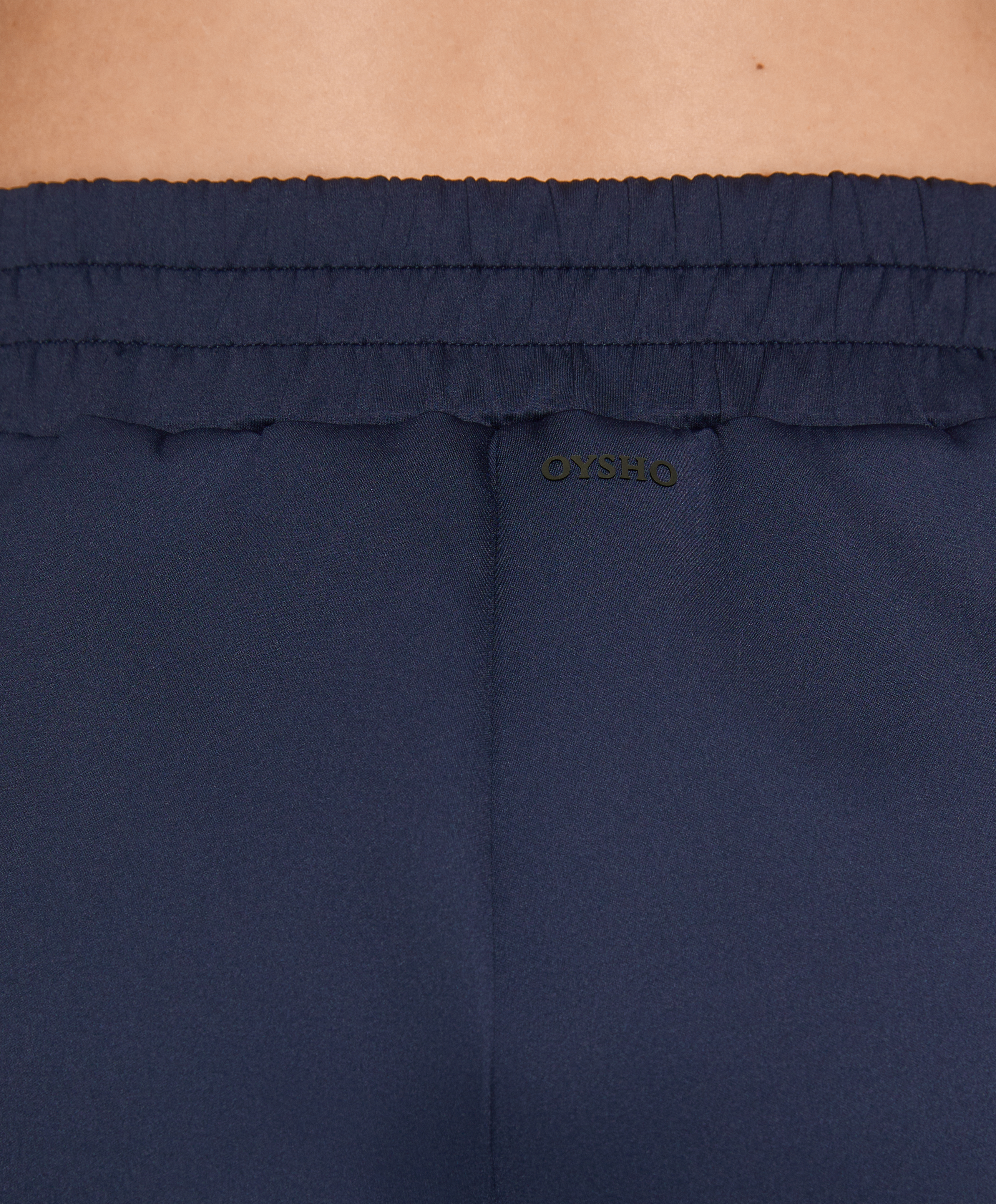 OYSHO Neoprene-effect shorts with piping