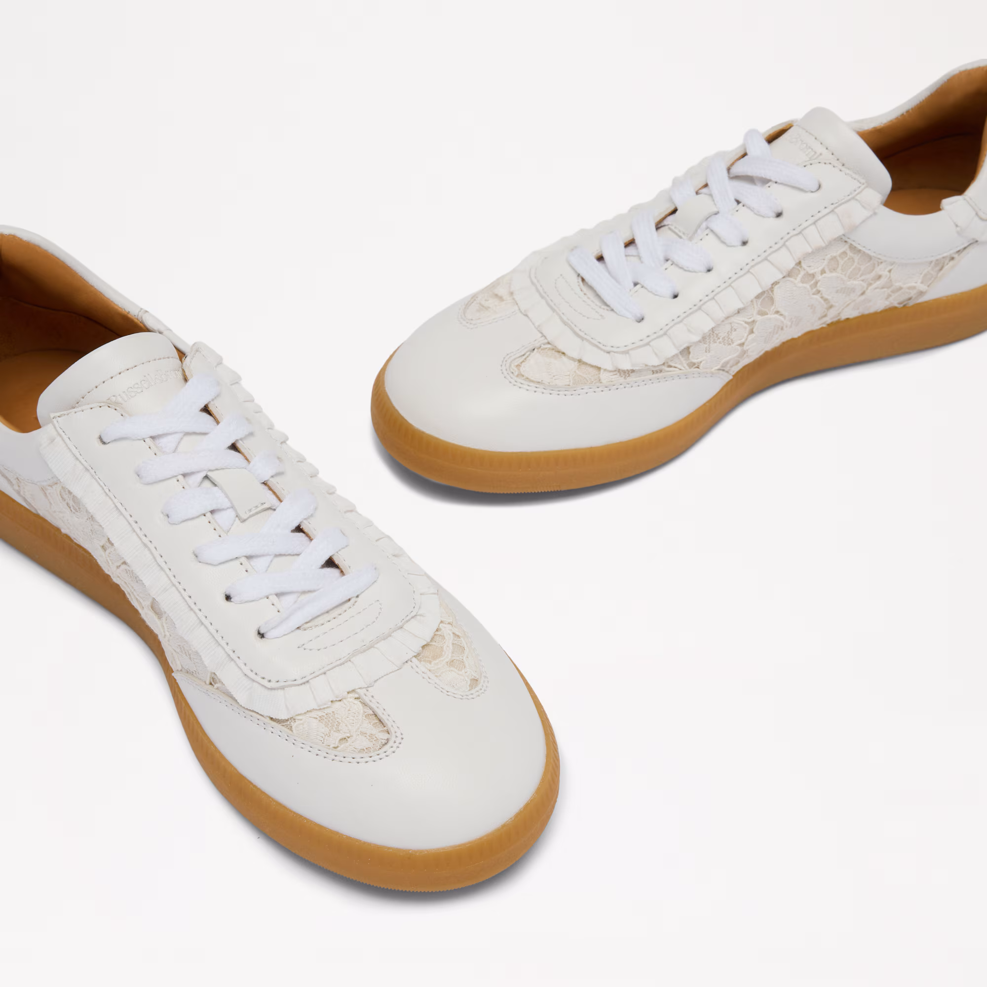 Nordic LaceFeature Lace Trainer