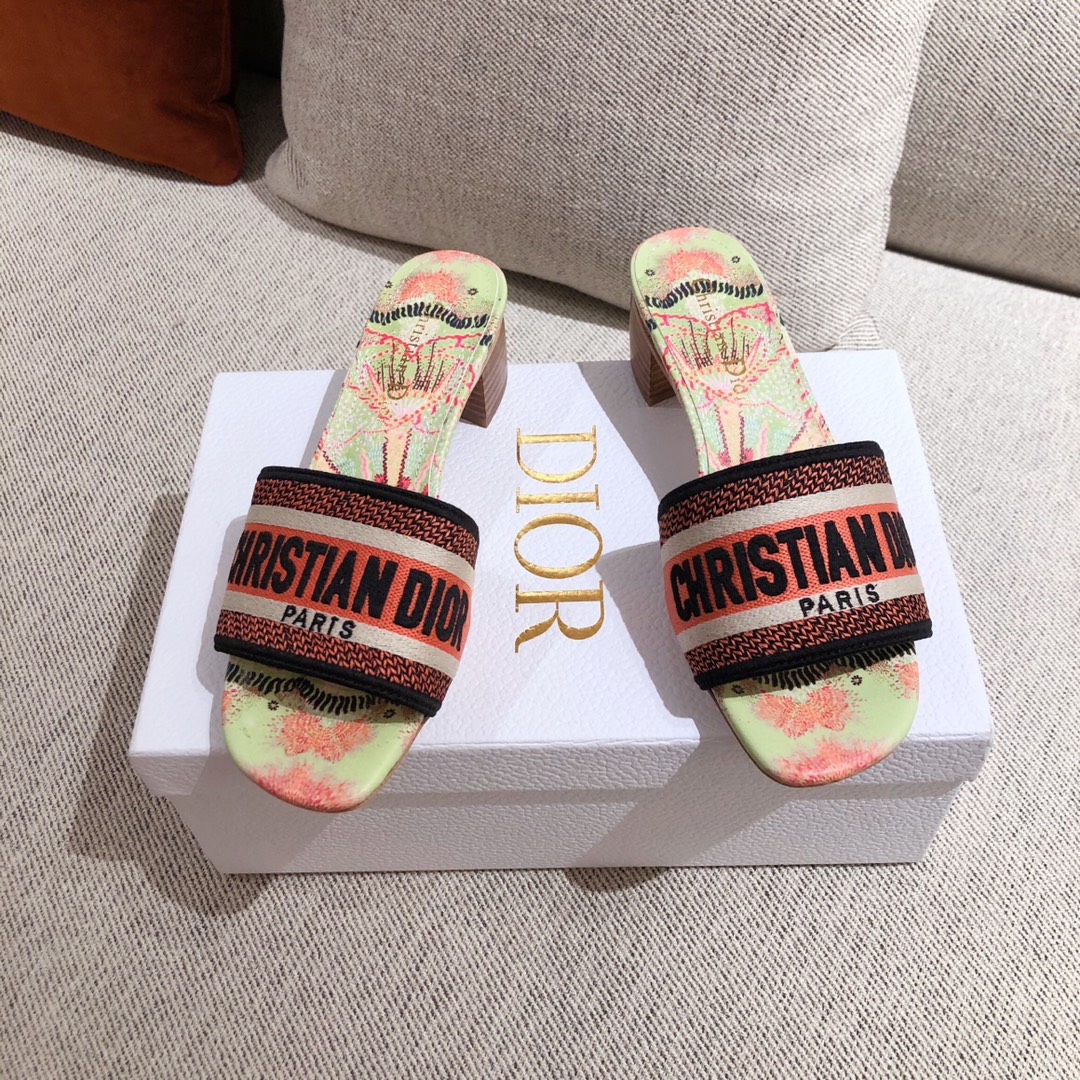DIOR SLIPPERS 24 - Sneaker Replica Workshop