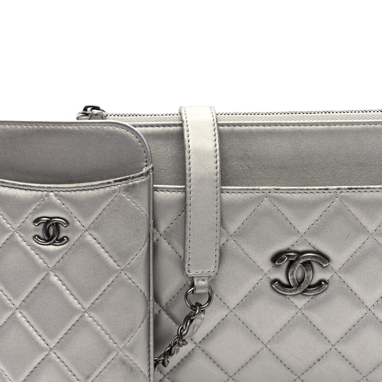 Metallic Lambskin Quilted Clutch With Chain Silver - Top Club