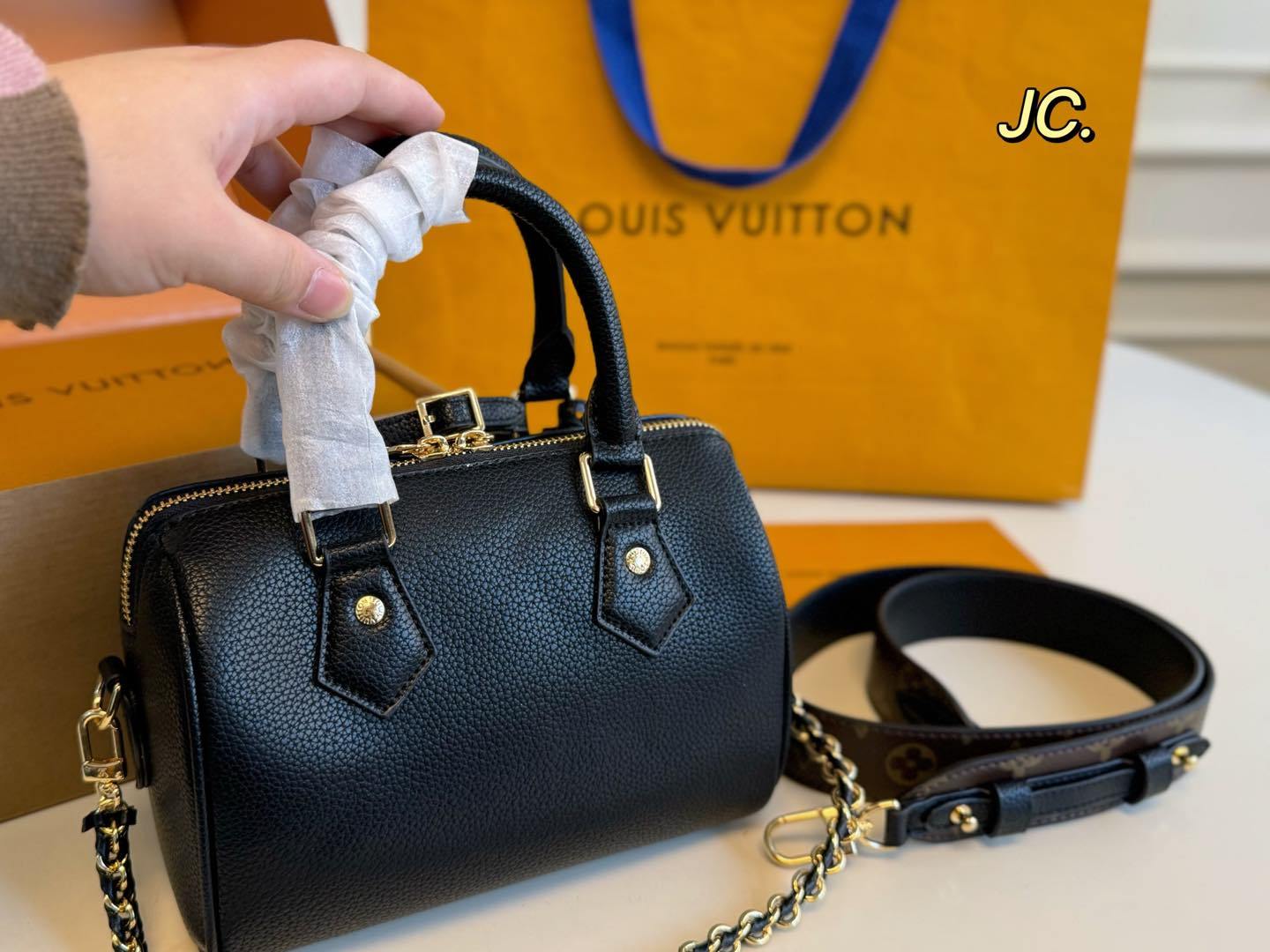 Louis new arrival speedy bag size: 20*15 cm - Top Club