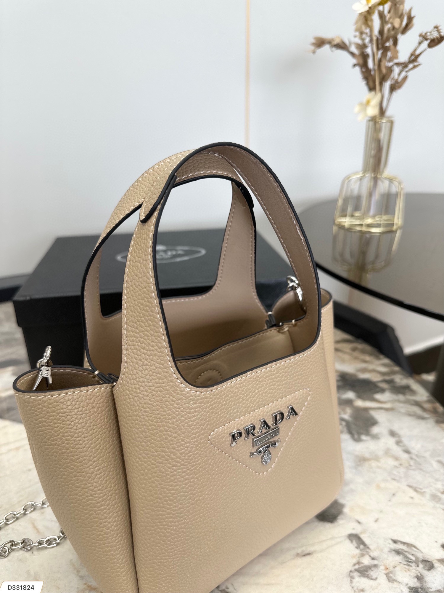 Pra new arrival tote bag size : 20.5 * 16 cm - Top Club