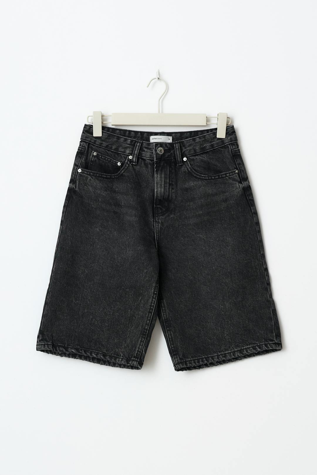 Gina Tricot baggy denim shorts