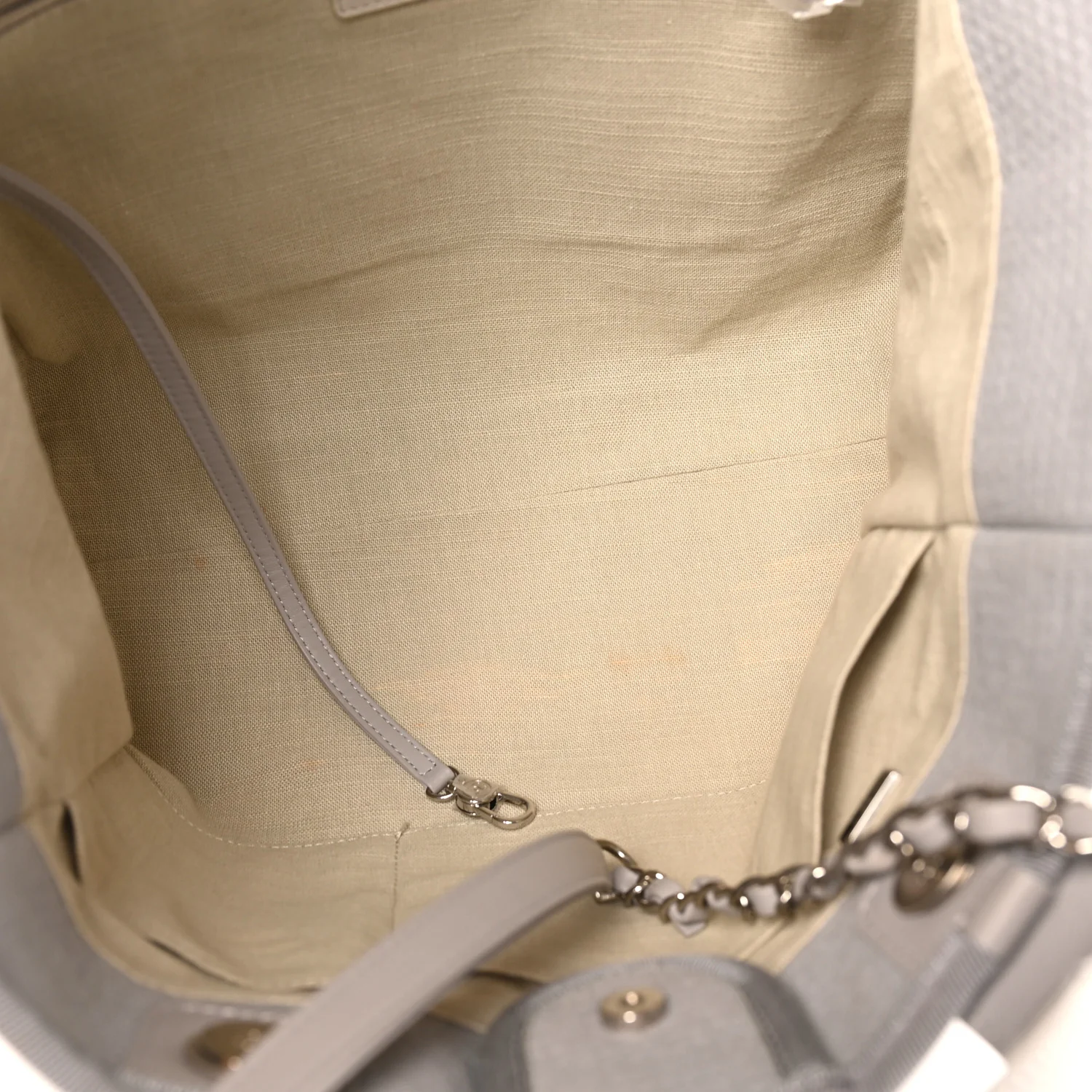 Mixed Fibers Small Deauville Tote Light Grey - Top Club