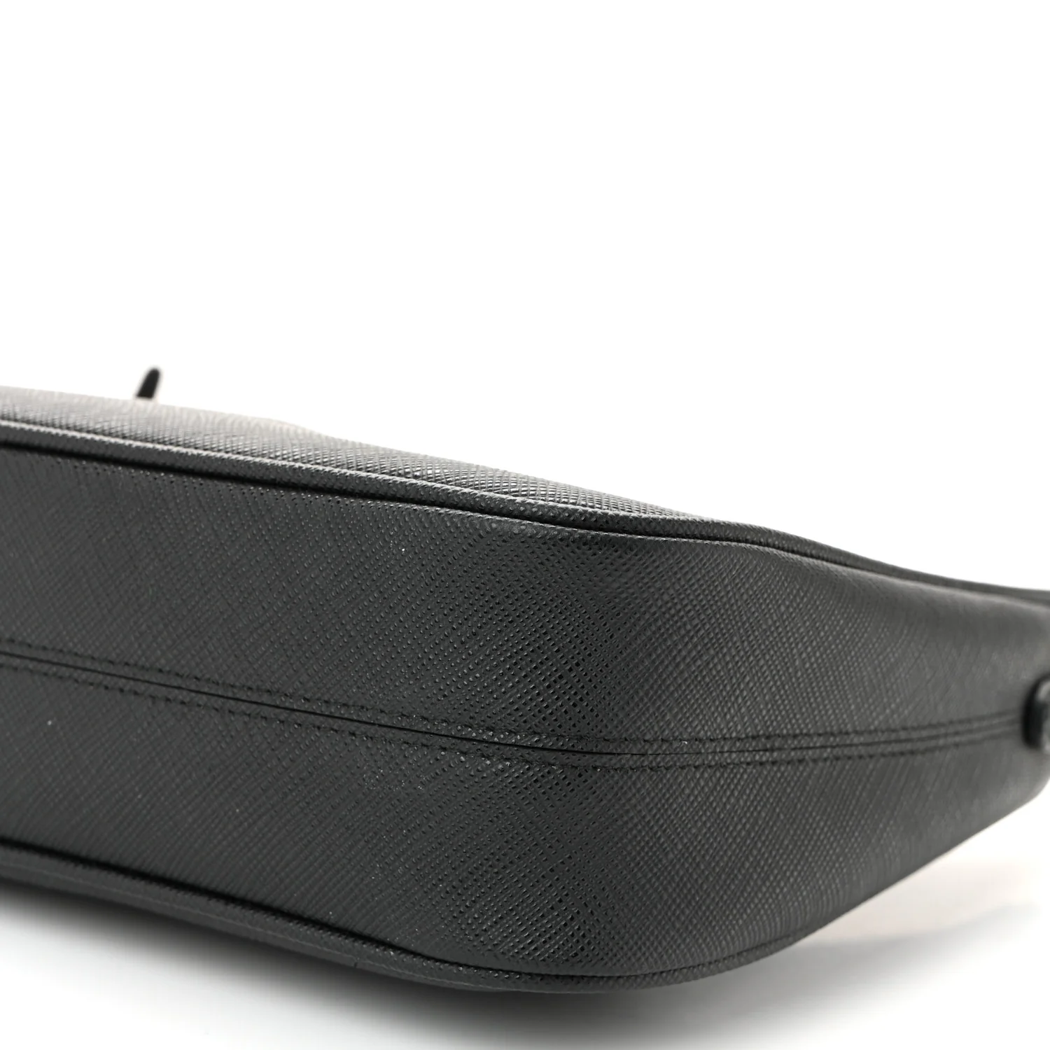Saffiano Lux Re-Edition 2005 Shoulder Bag Black - Top Club