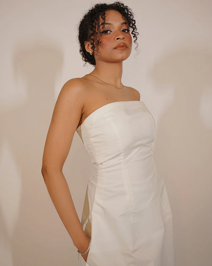 Sleek Strapless White Maxi - XYPARS