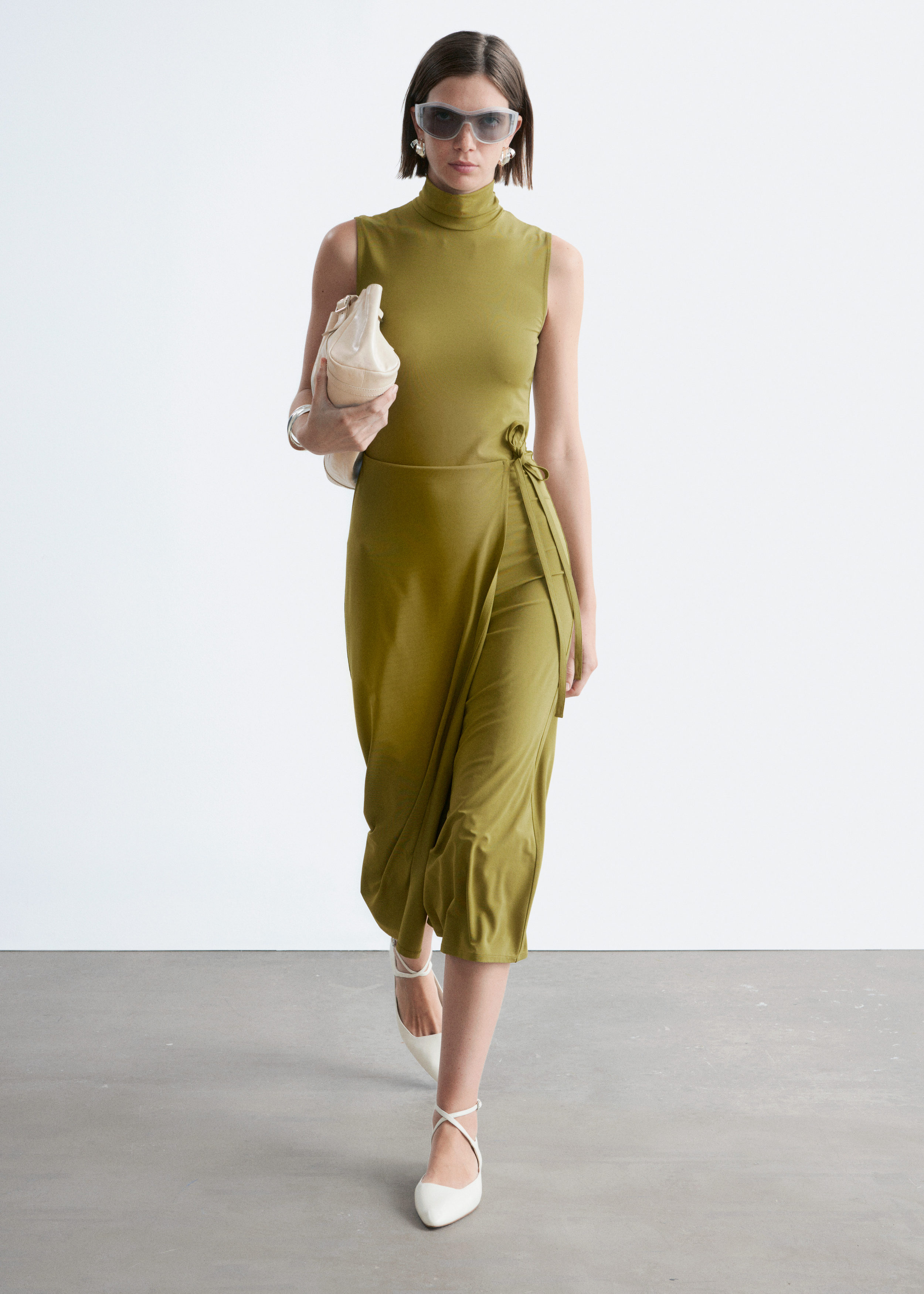 & Other Stories SLEEVELESS TURTLENECK MIDI DRESS