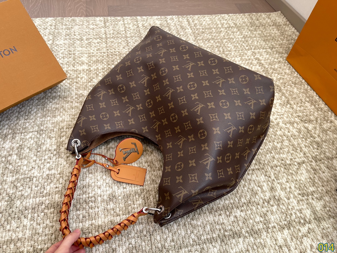 Louis new arrival tote bag size : 34 * 28 cm - Top Club