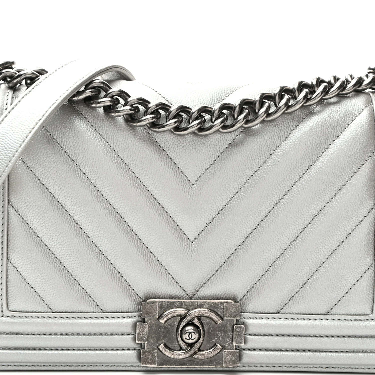 Metallic Caviar Chevron Quilted Medium Boy Flap Silver - Top Club