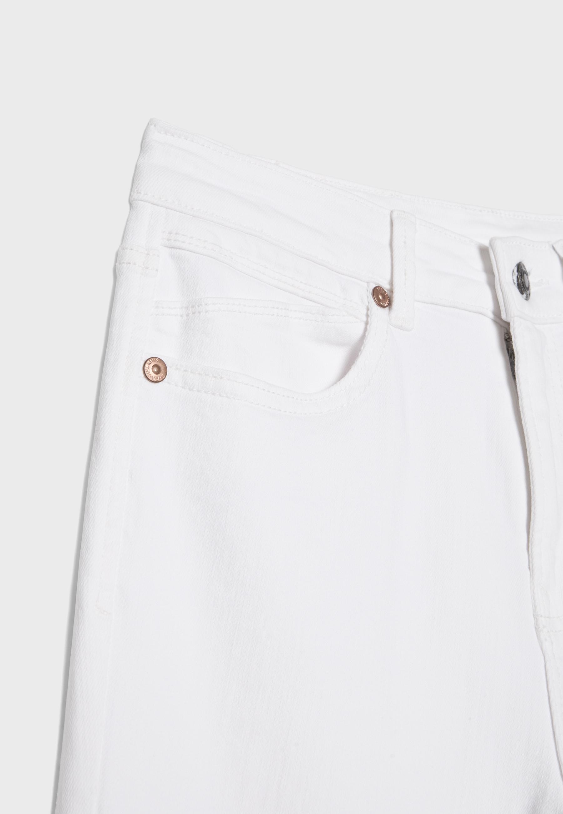 D74 FLARED JEANS WITH SLIT