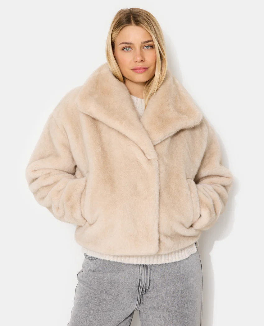 Pimkie Blouson fausse fourrure avec grand col