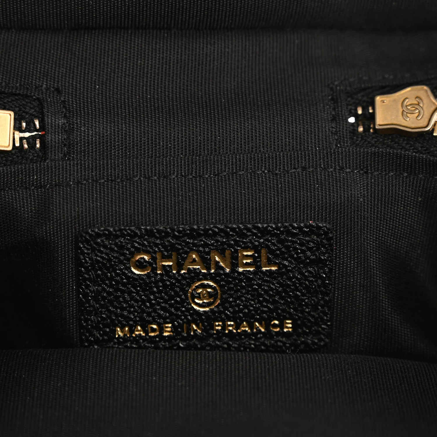 Caviar Quilted Mini Top Handle Vanity With Chain Black - Top Club