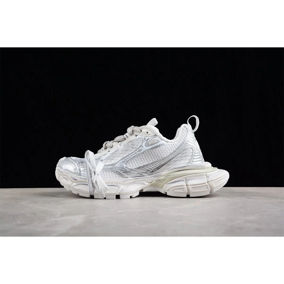 BALENCIAGA 3XL x ALL WHITE - Sneaker Replica Workshop