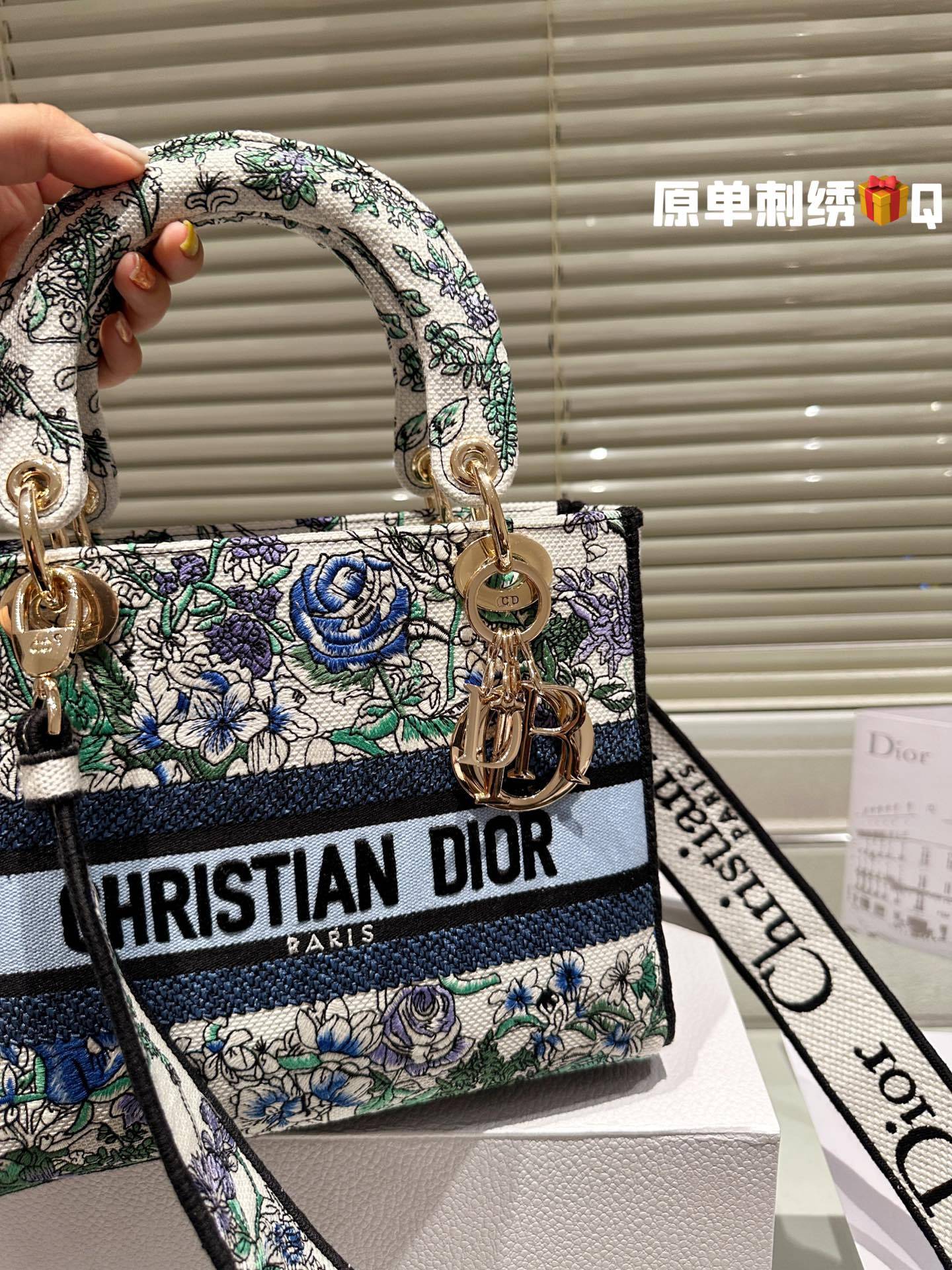 CD travel star women bag - Top Club