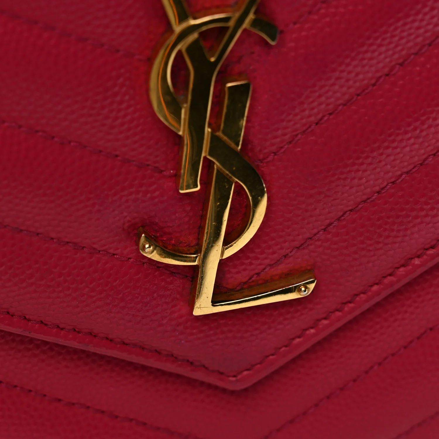 Grain De Poudre Matelasse Chevron Monogram Chain Wallet Lipstick Fuchsia - Top Club