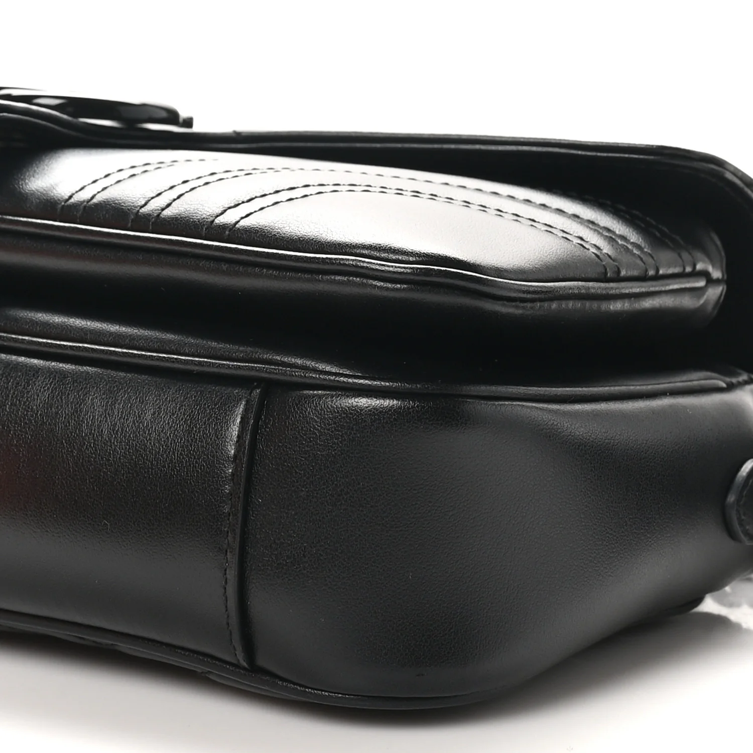 Calfskin Matelasse Monochrome GG Marmont Crossbody Shoulder Bag Black - Top Club
