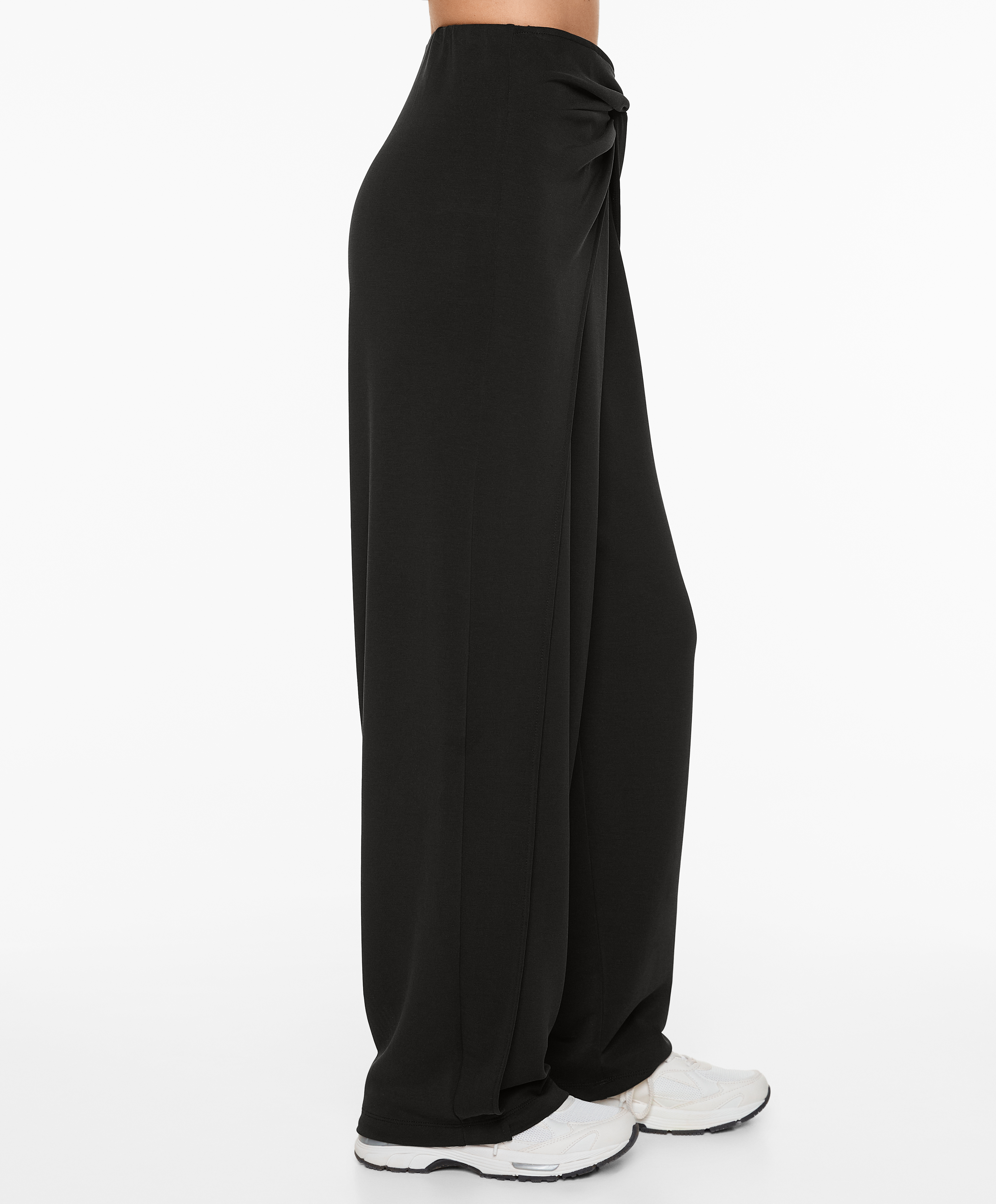 OYSHO Joggers with modal