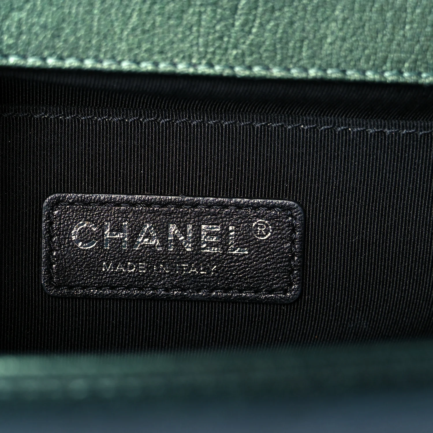 Iridescent Goatskin Quilted Medium Boy Flap Green - Top Club