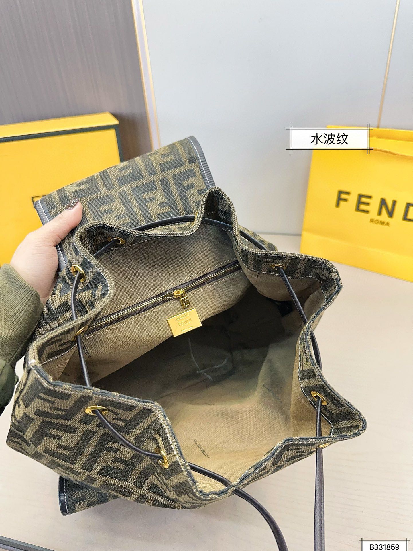 Fen new arrival backpack size: 31*35 cm - Top Club