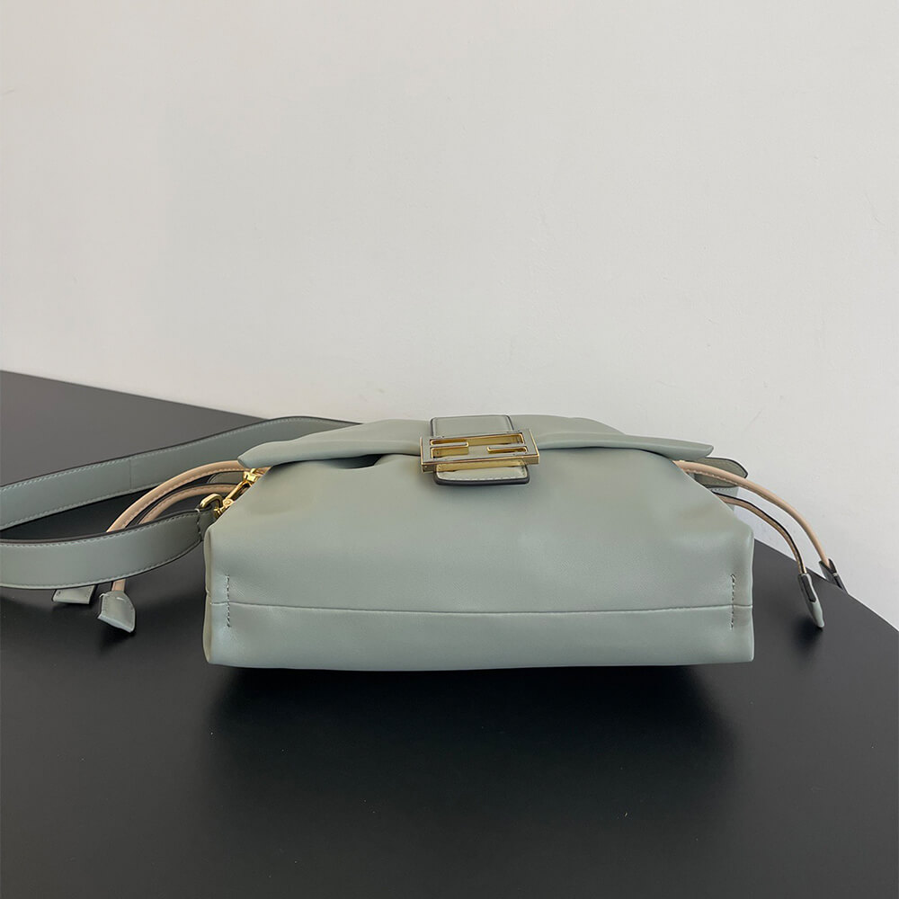 Fendi Mamma Baguette Medium(high-end grade) - Top Club