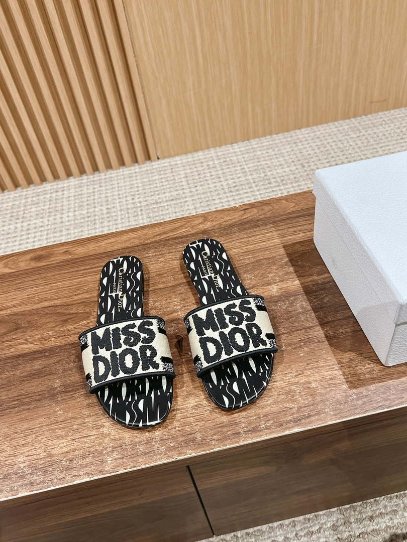 Dior KCO109EZO Dway Slide Embroidered Cotton Miss Dior Allover Motif Shoes D82988 - Sneaker Replica Workshop