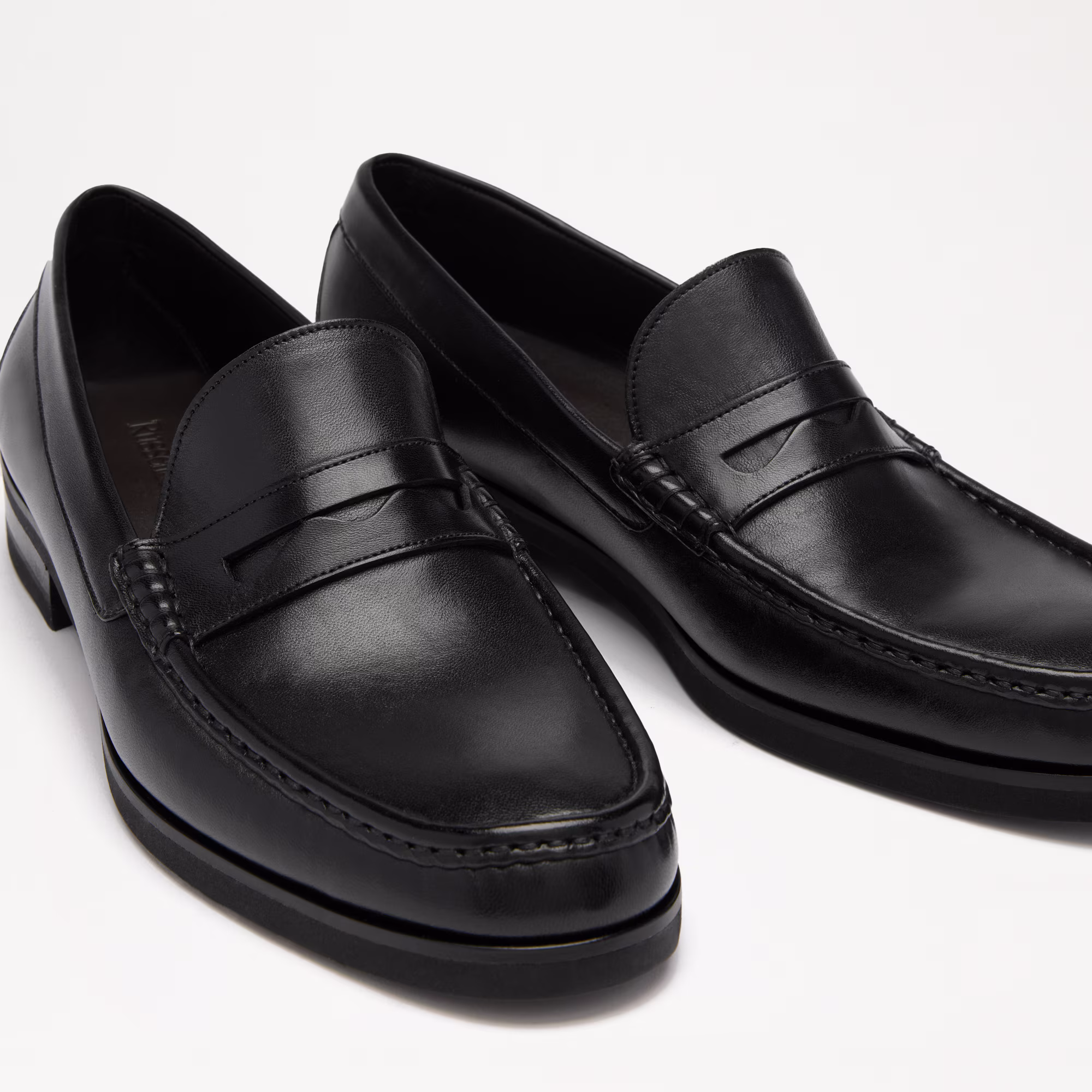 SouthgateClassic Saddle Loafer