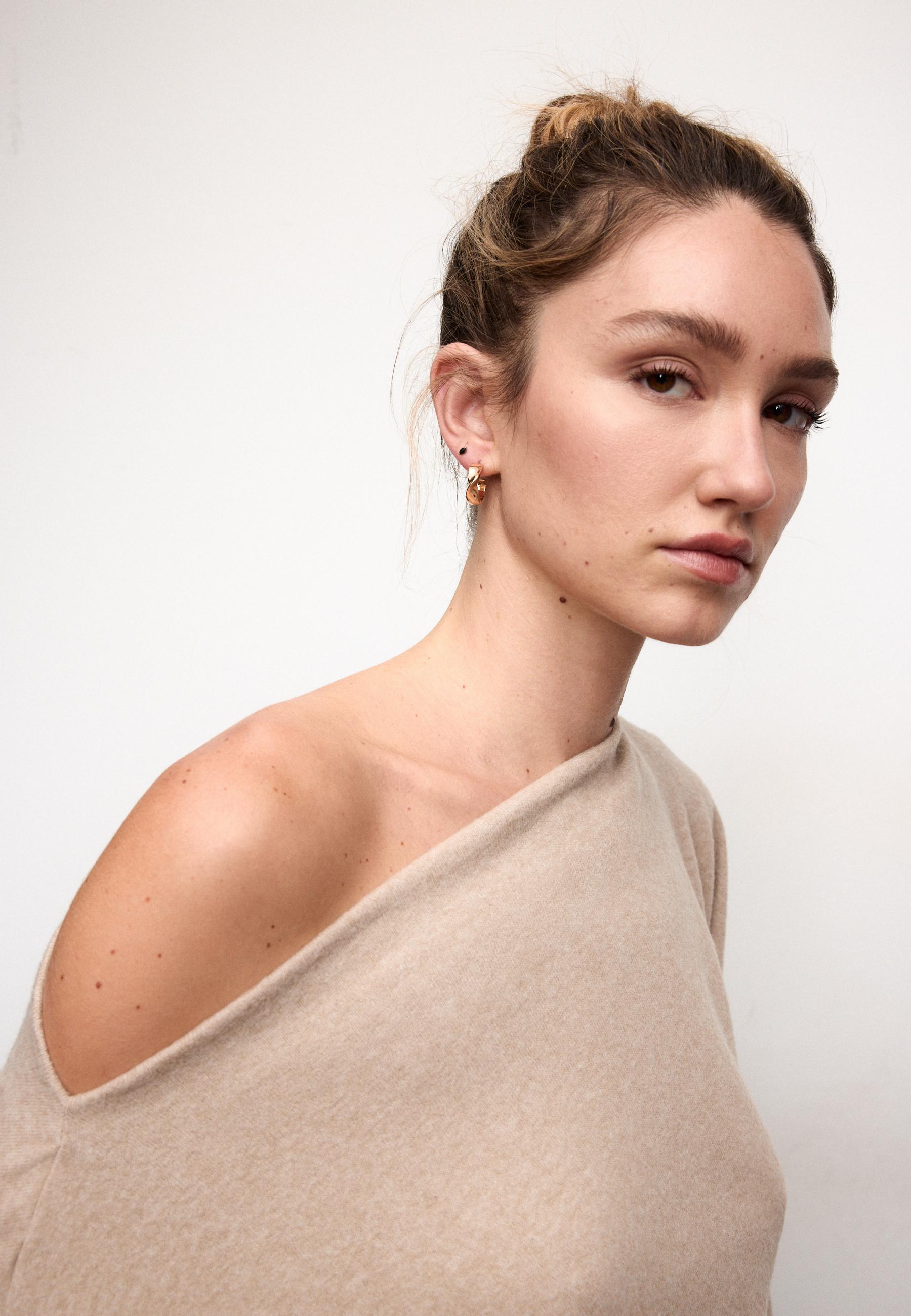 BOAT NECK CAPE TOP