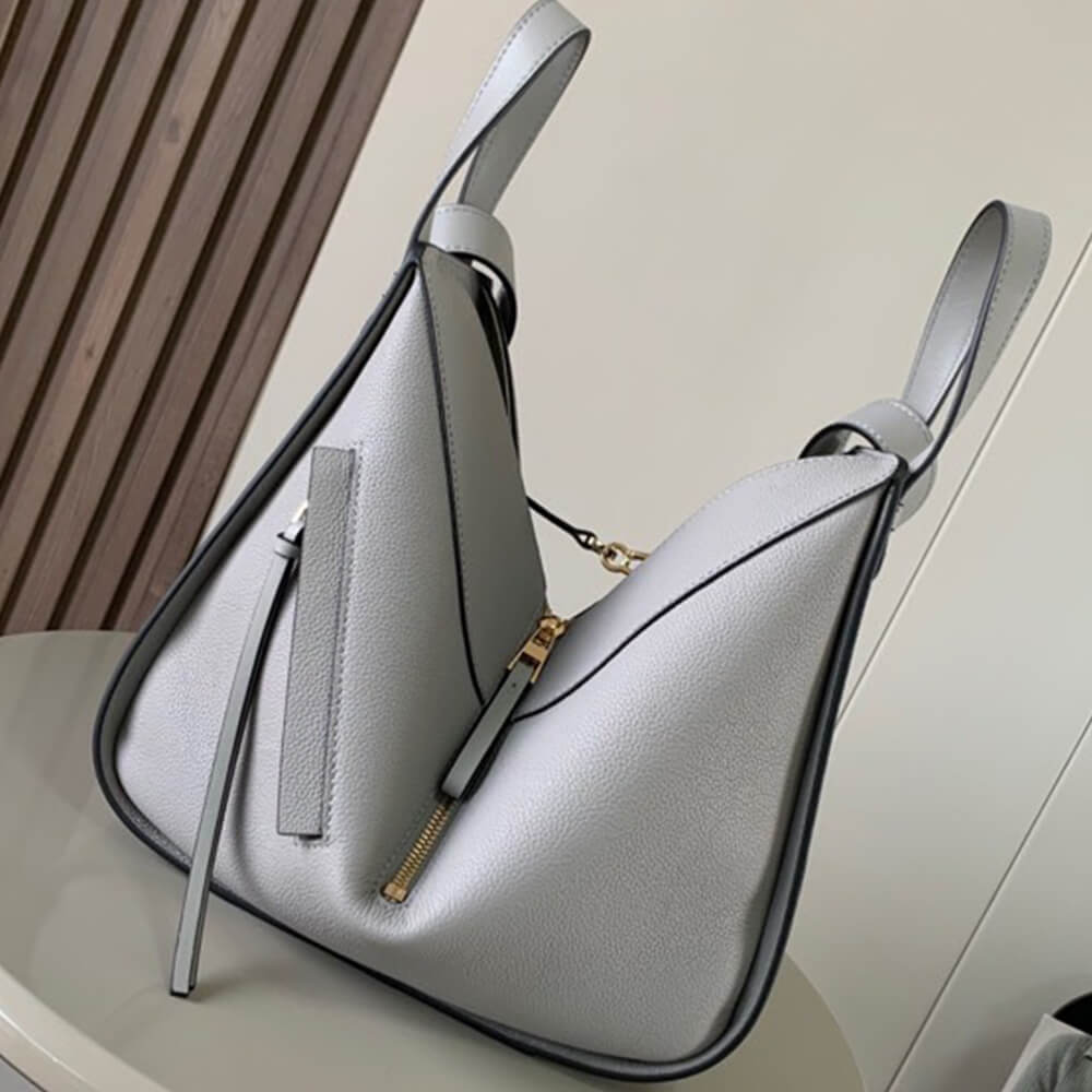 LOEWE Small Hammock bag in soft grained calfskin - Top Club
