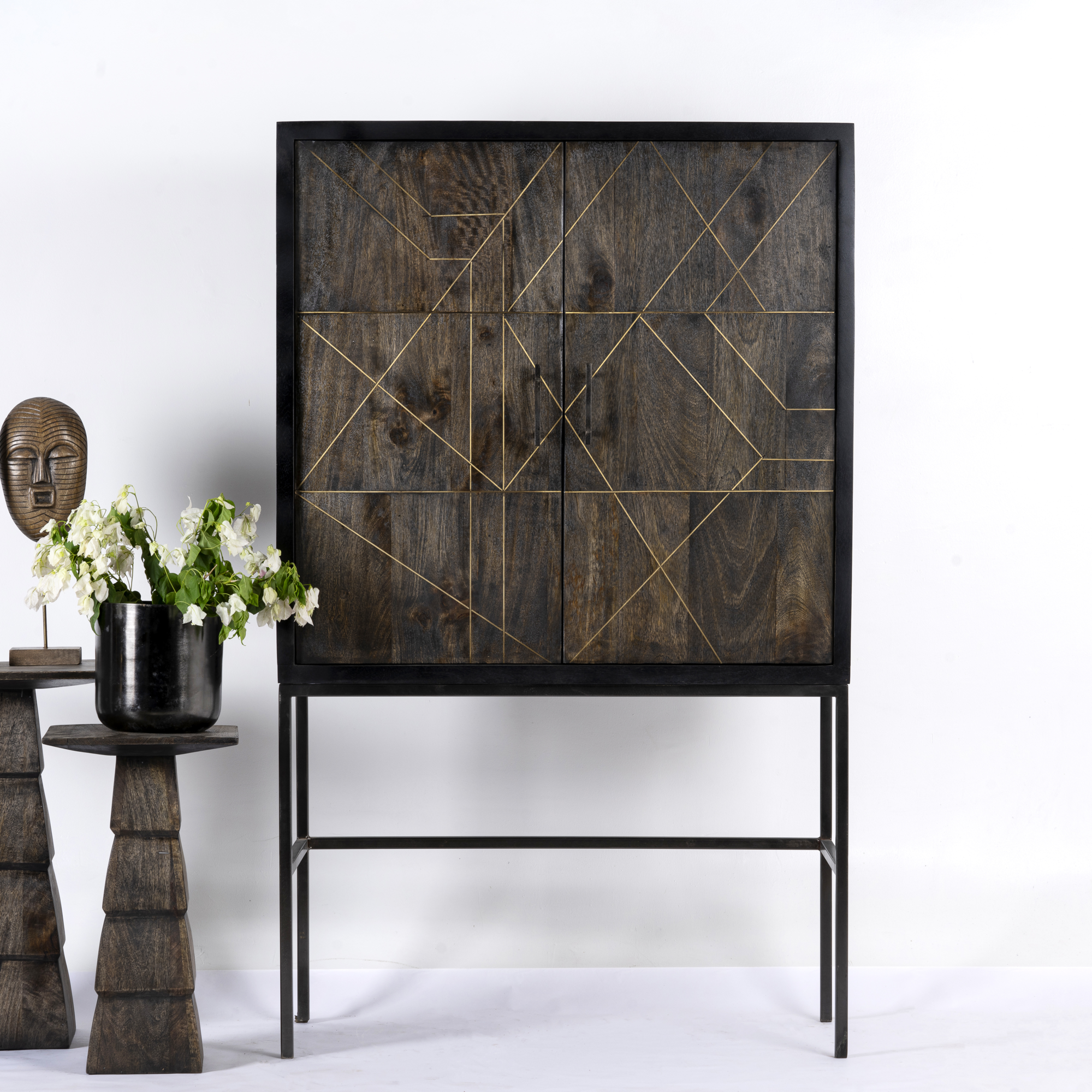 Dressoir Nitiyana #1