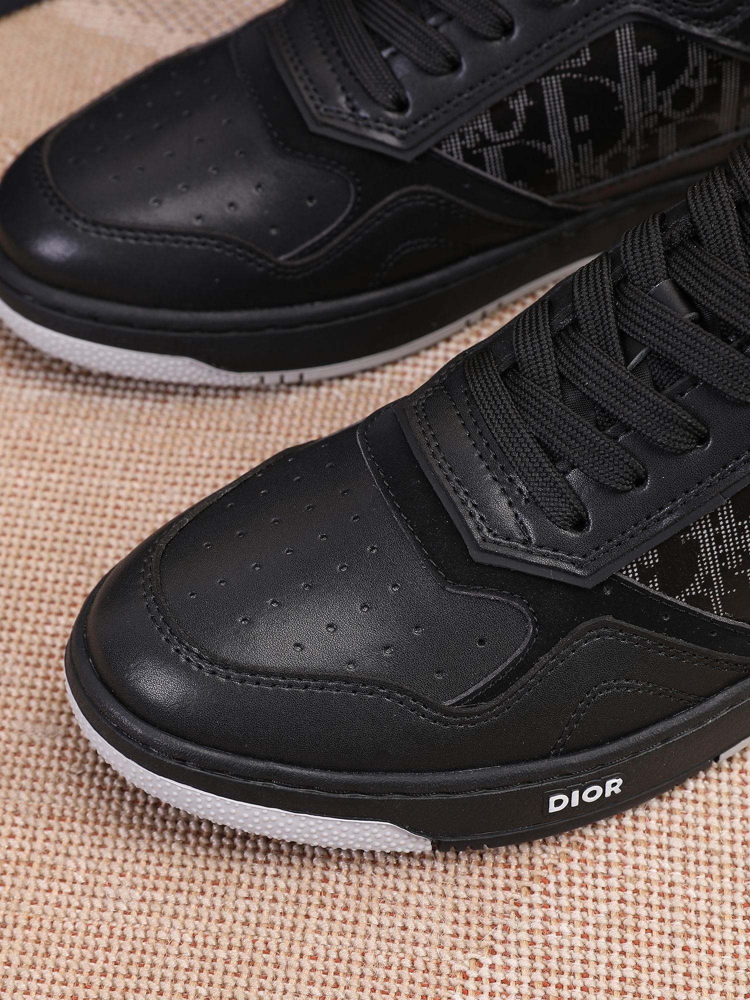 Dior Mens Sneakers Luxury Leather Casual Shoes With Oblique Pattern - Sneaker Replica Workshop